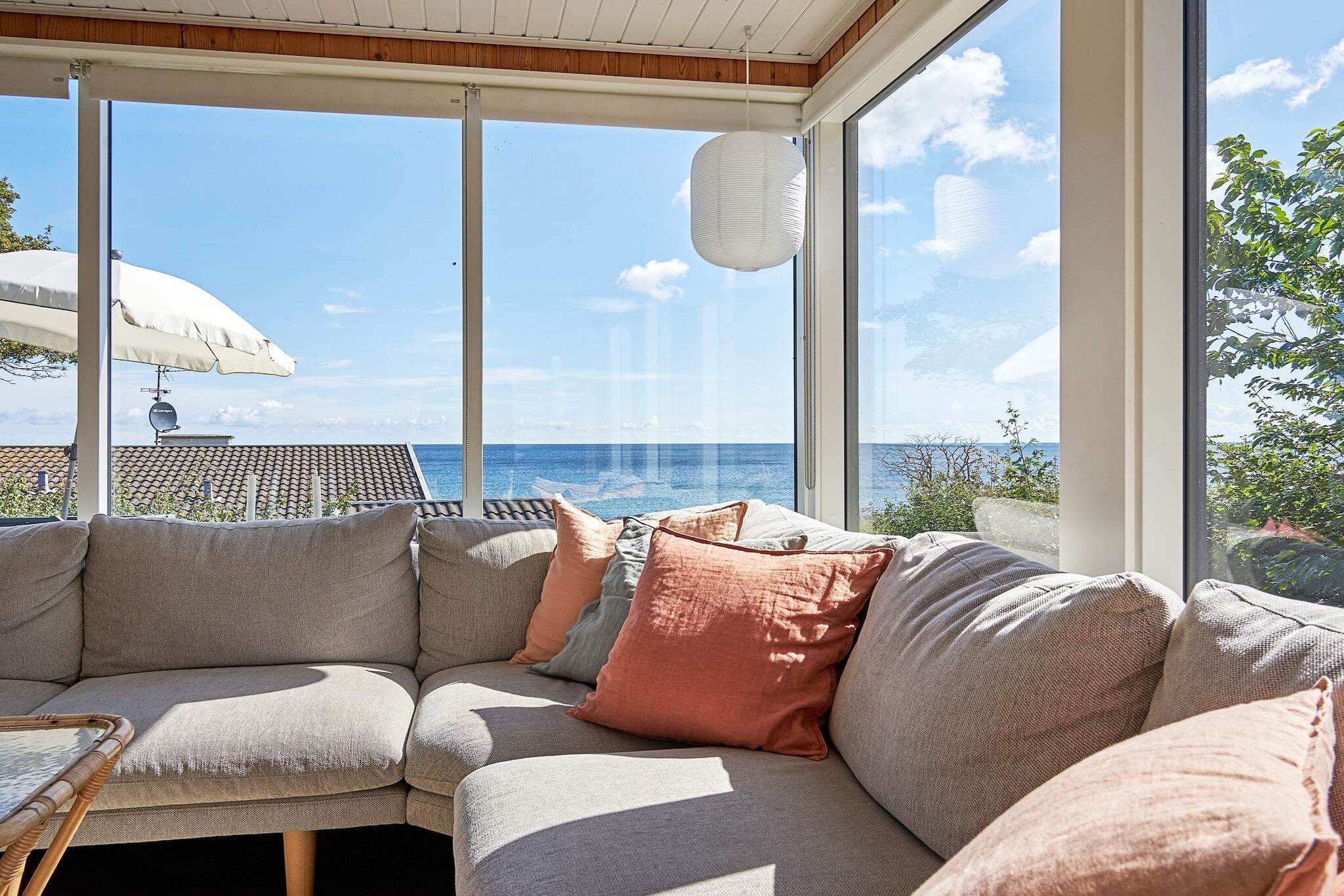 Heerlijk genieten van de zee in Sandkas - Binnen