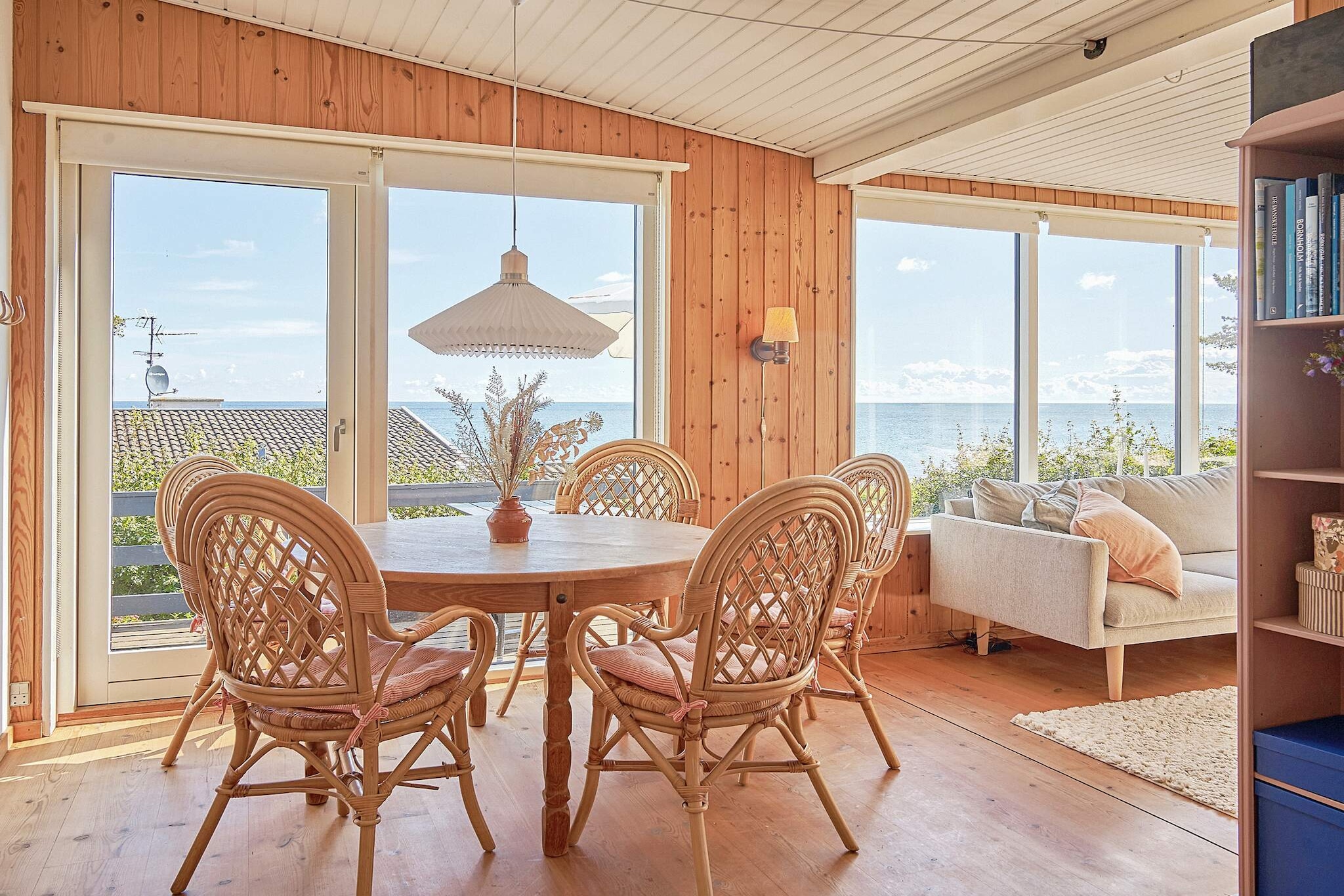 Heerlijk genieten van de zee in Sandkas - Binnen