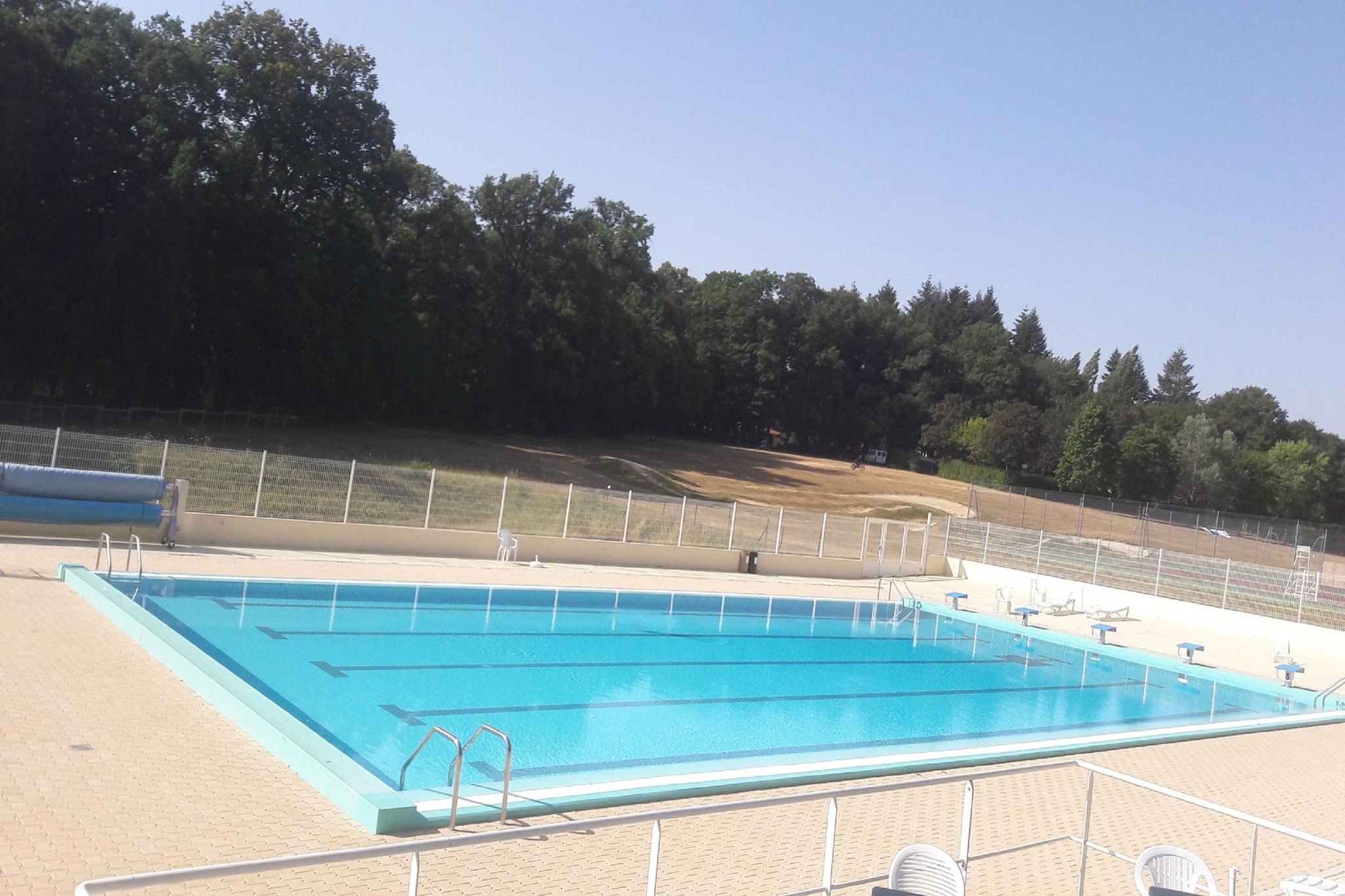 This beautiful cottage invites you and your family to relax and chill. There is a lovely terrace where you can enjoy barbecue meals and drinks. You can also spend time in the shared swimming pool for a little fee.
The cottage is in a central location allowing you to explore the area in an easiest way possible! The proximity to the centre will save your lot of time in reaching the destination. Here, you can shop and eat all your heart desires! There are many other tourist attractions worth visiting like The Valley of the Monkeys 25 km away, The Silver Mines of the Frankish Kings 24 km away, Javarzay Castle 15 km away, and many more.
The home has 2 bedrooms, out of which has a double bed with the other has 2 single beds in the form of trundle beds or bunk beds (the sleeping area is not suitable for children under 6 years old). The living room is equipped with a sofa bed and a living room for relaxation. The kitchen is well-equipped for preparing tasty dishes.
Note: You can access free Wi-Fi here.
About Belvilla:
With a Belvilla you are assured of a successful holiday. There is always a Belvilla that will give you an unforgettable holiday. We have a surprising and wide range of unique holiday homes for the summer holidays, a weekend away or a week of winter sports. The range consists of more than 40,000 holiday homes in 20 European countries. Unique holiday homes with typical regional features in beautiful locations, whether on the coast, high in the mountains or centrally in the city center. Think of authentic country houses with swimming pool in France, special agriturismos in Tuscany, sturdy chalets in the Alps or large houses in the Ardennes. For a family, a couple or for a large group. You will find them in the most beautiful places, so there is plenty to do and discover for everyone! We are constantly looking for new homes and new destinations that match the wishes of our guests.
A Belvilla home gives you the freedom to enjoy breakfast in your pyjamas or continue a good conversation into the morning hours without having to worry about the bar's closing time. Prepare gourmet meals with fresh local ingredients in your own kitchen and take advantage of having your own swimming pool to do as many cannonballs as you want! In other words, you can enjoy complete privacy in your home away from home.