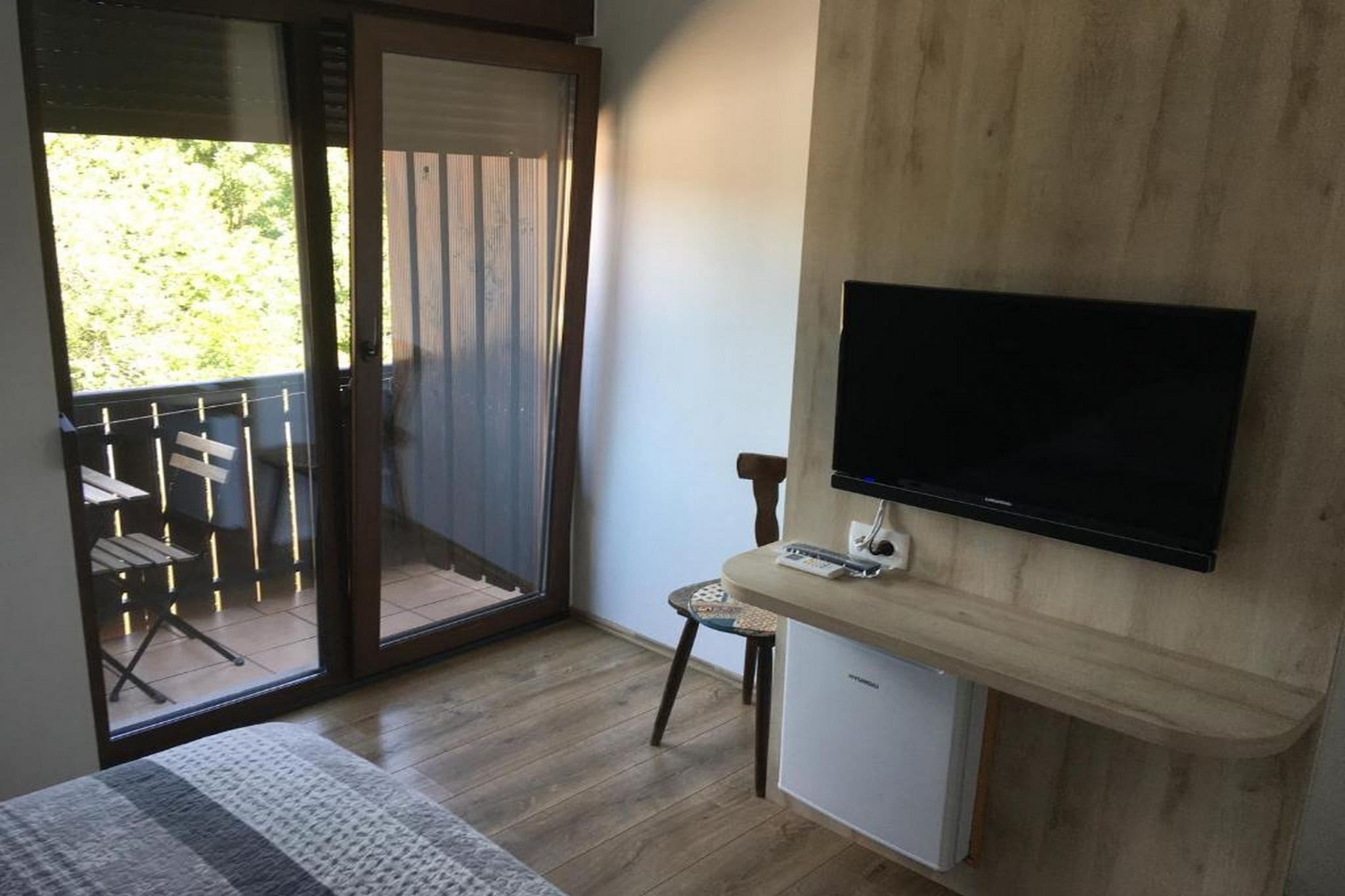 Guesthouse Family Bosnic - Duplex Family Room with Balcony - Gallery - 1-Binnen