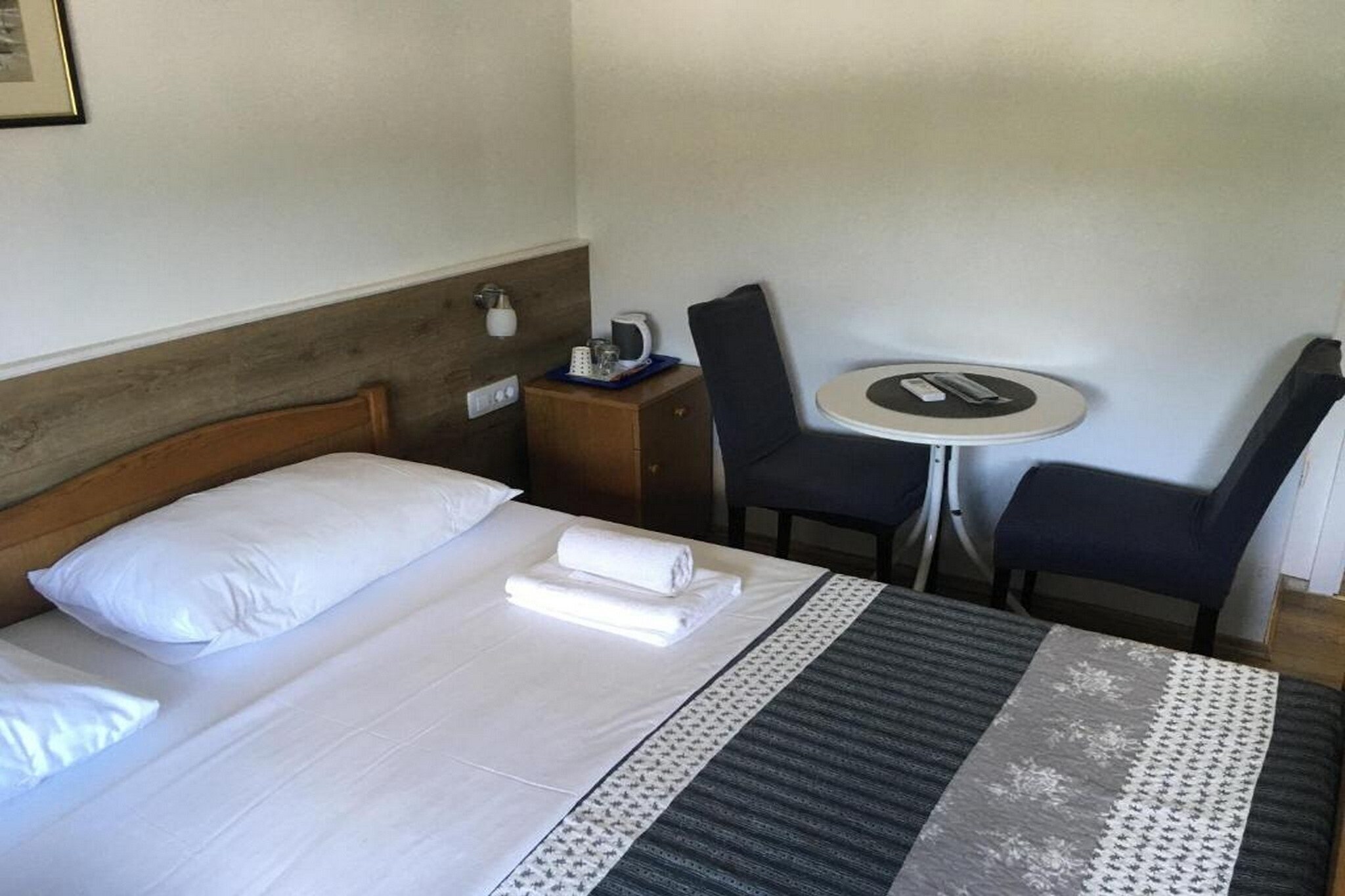 Guesthouse Family Bosnic - Duplex Family Room with Balcony - Gallery - 1-Slaapkamer