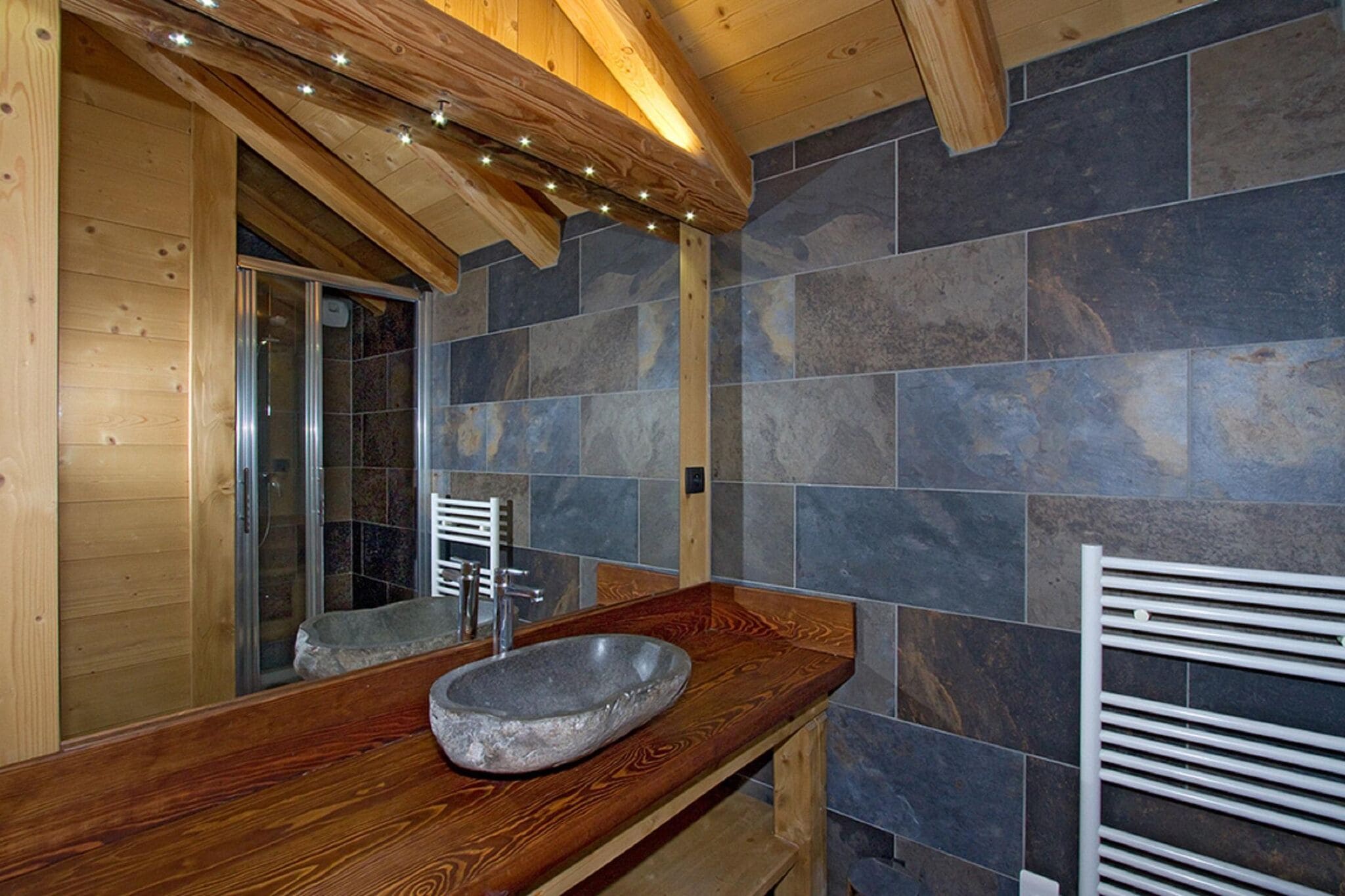 Schönes Chalet für 14 Personen mit Sauna und privatem Pool in Les Deux Alpes