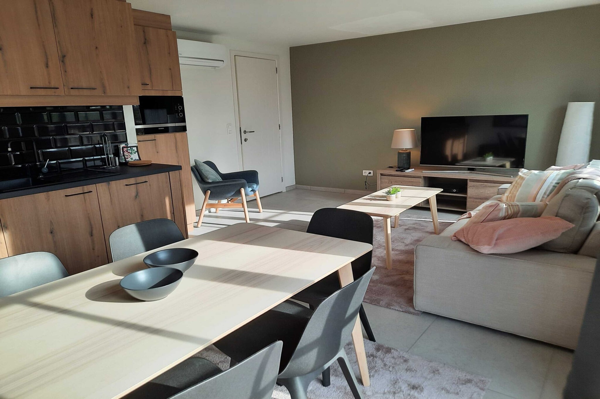 Rosselaer Villa with Pool