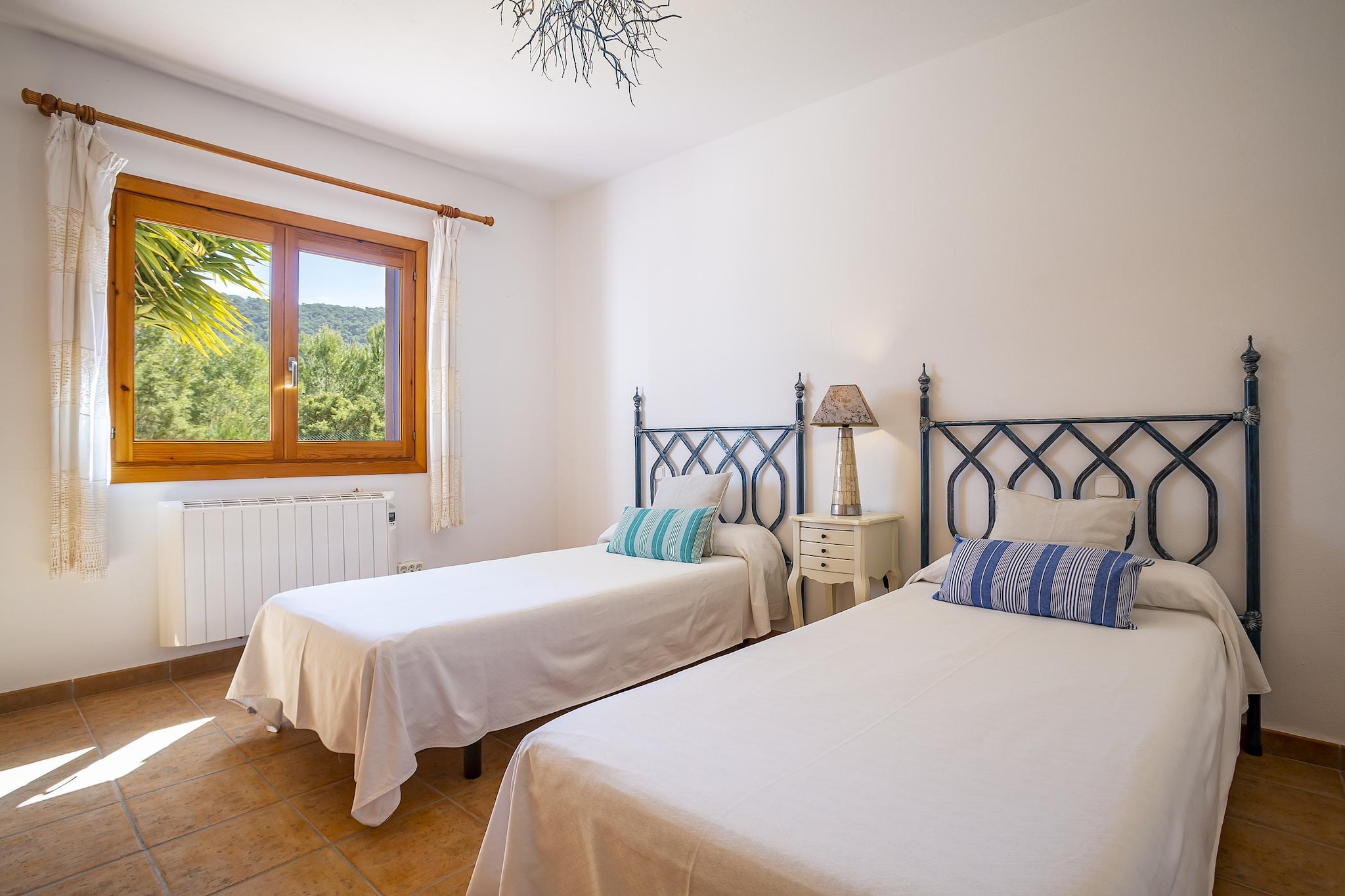 SES SAVINES-Slaapkamer