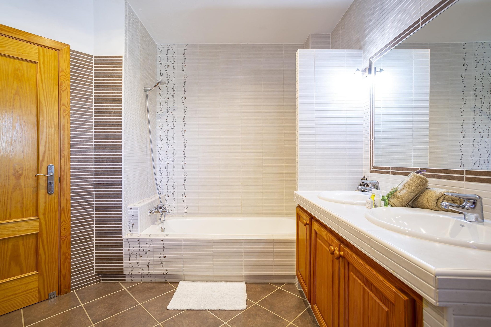 SES SAVINES-Badkamer