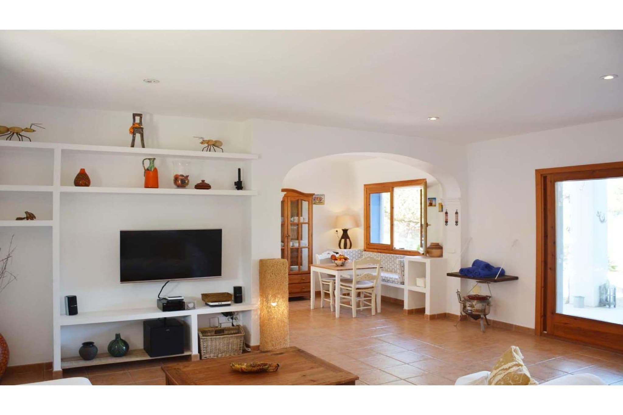 SES SAVINES-Woonkamer