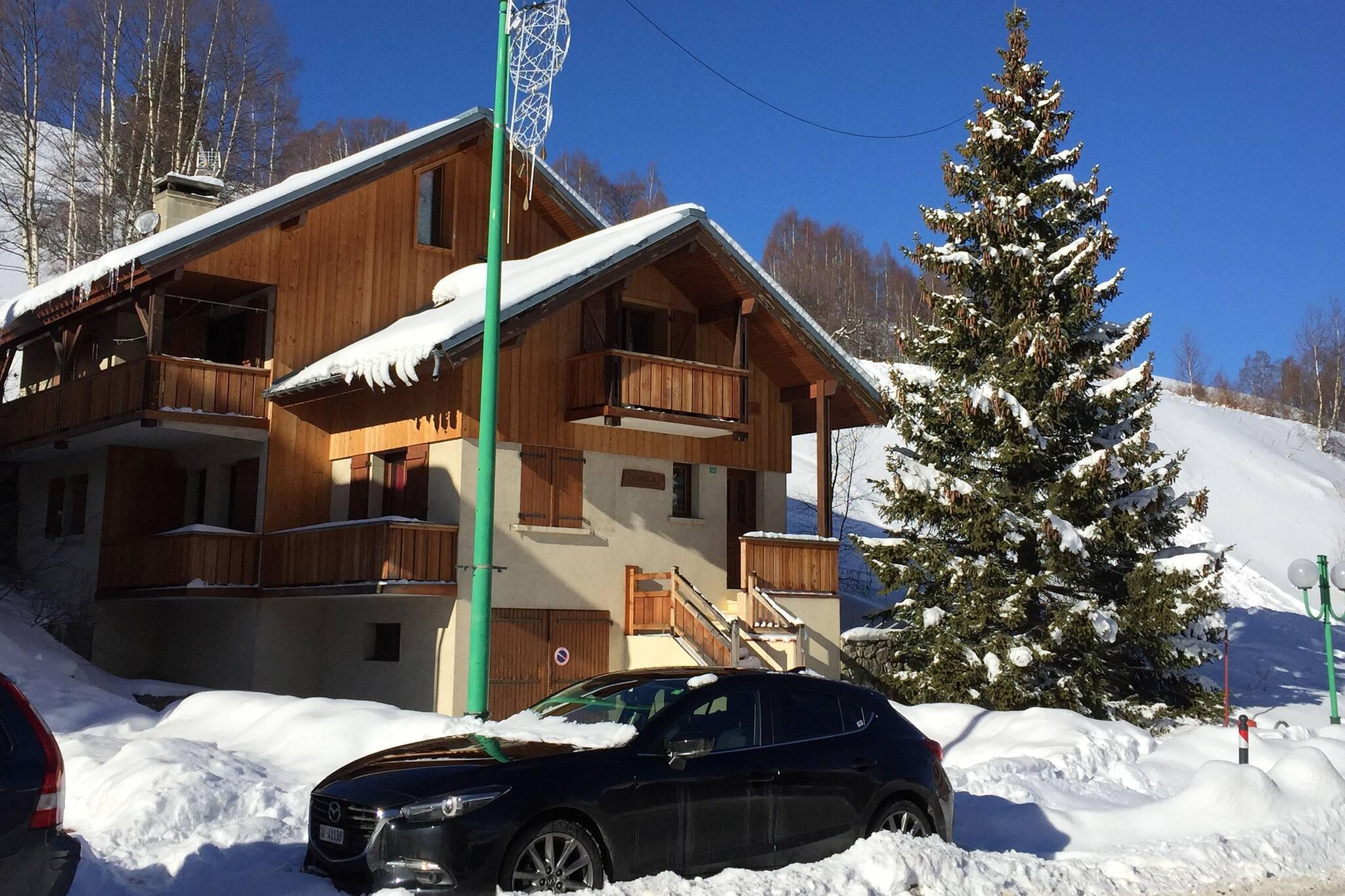 Ruim 16-persoons chalet met vijf slaapkamers in Les Deux Alpes