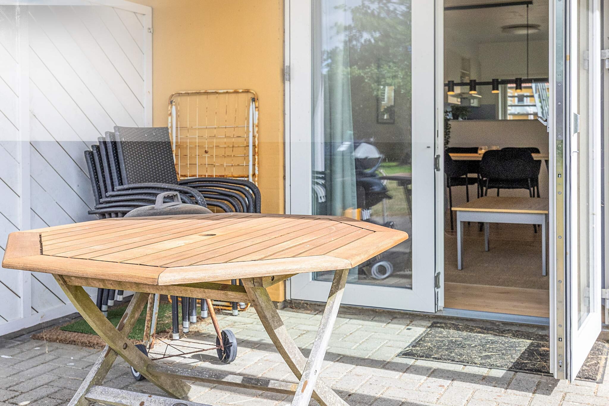 Hals Apartment 100m from Beach