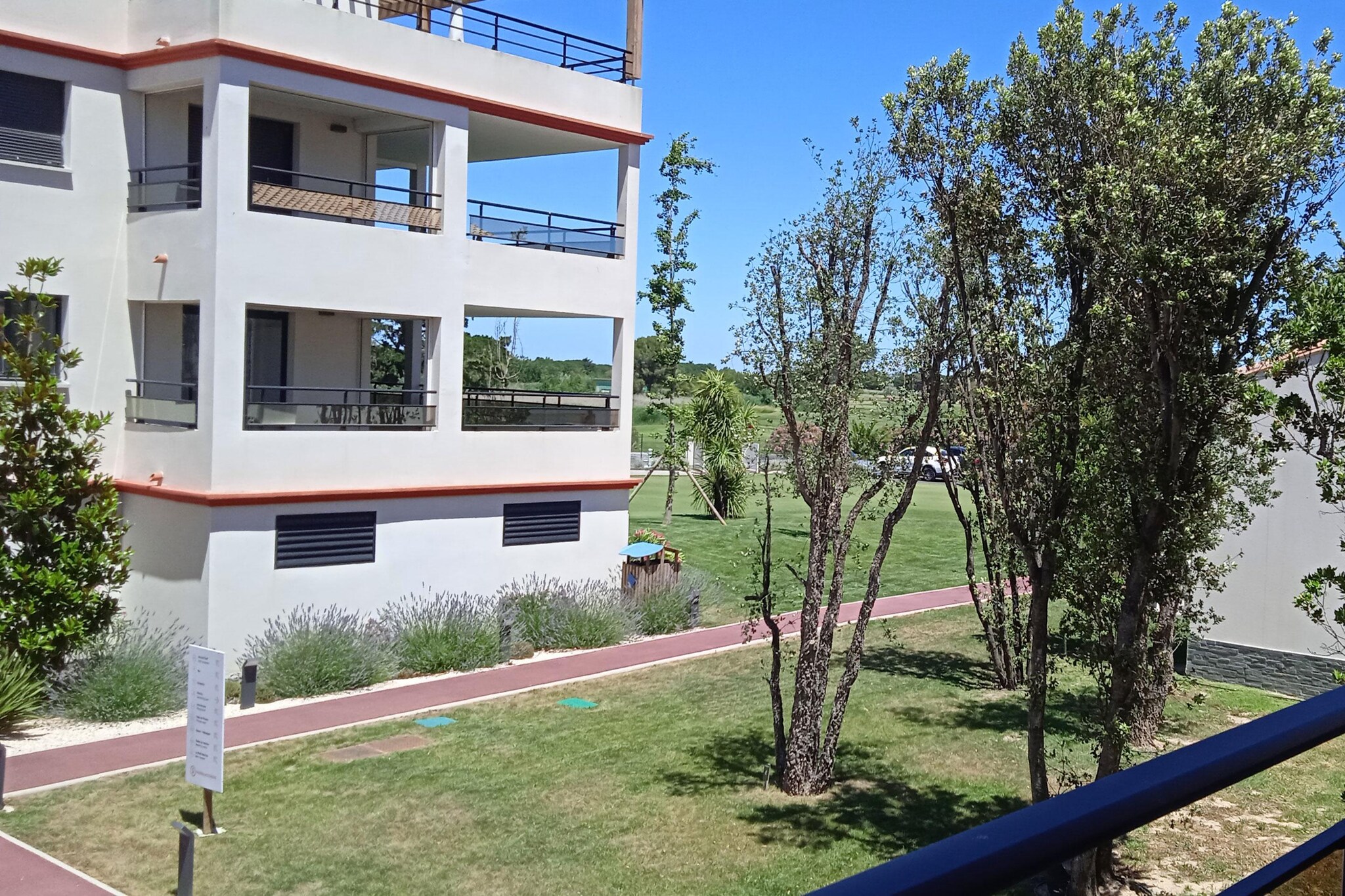 Exterior Summer