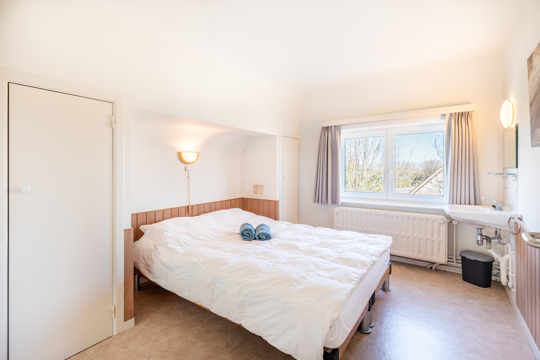 Tamalone-Bedroom