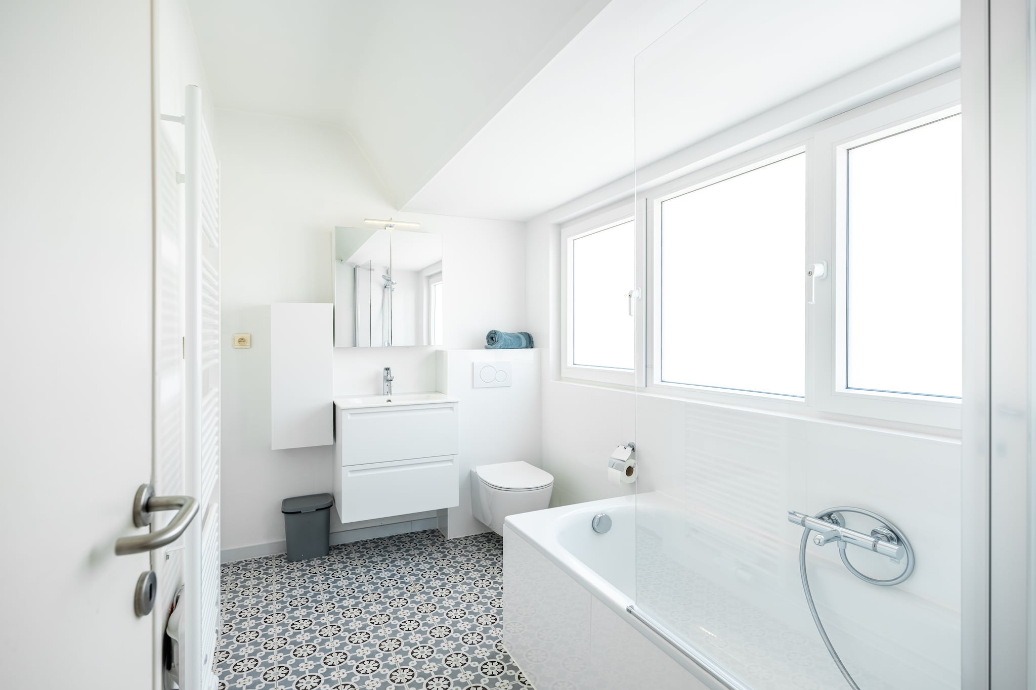 Tamalone-Bathroom