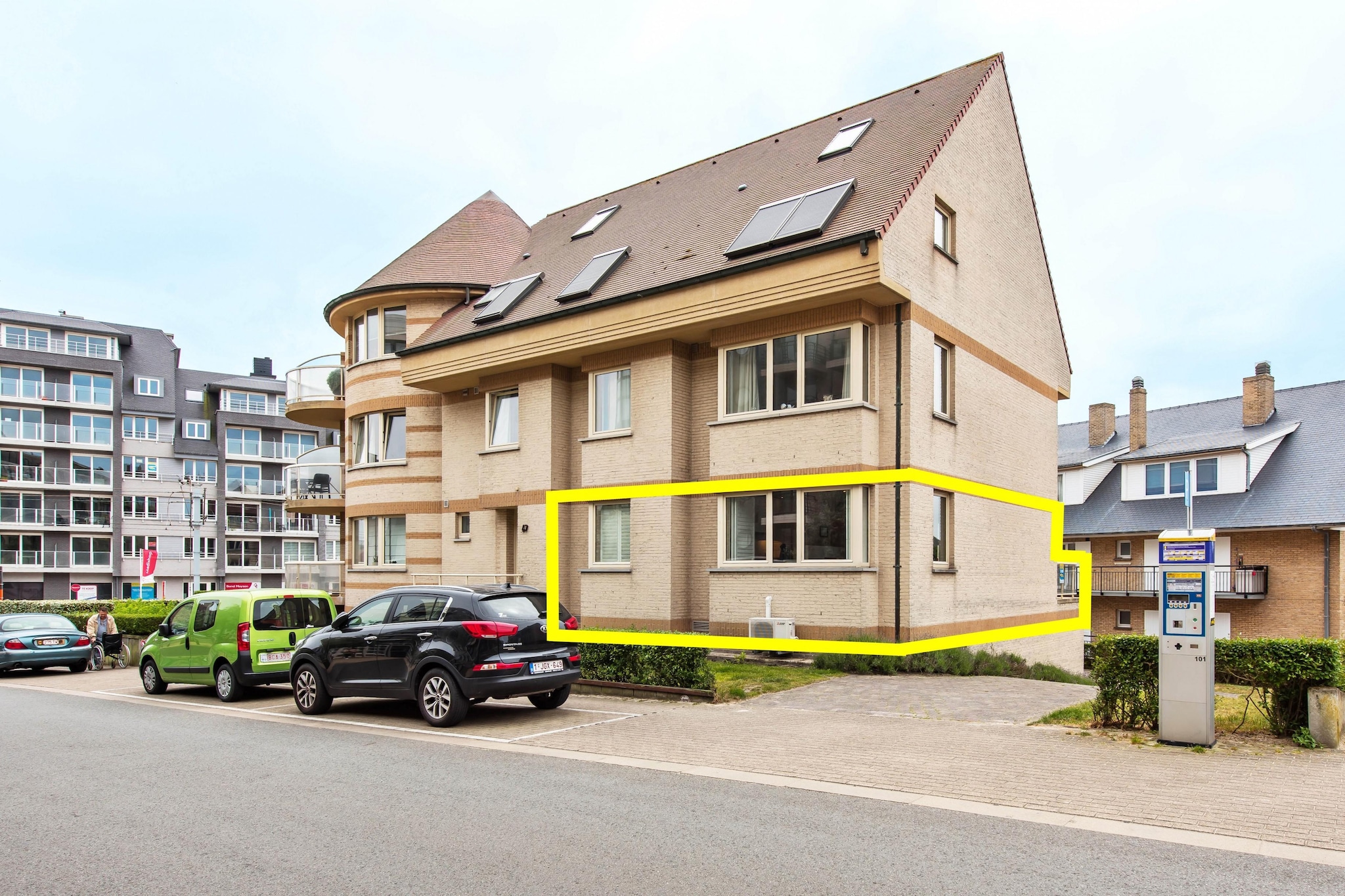 Apartment near Zeedijk Beach