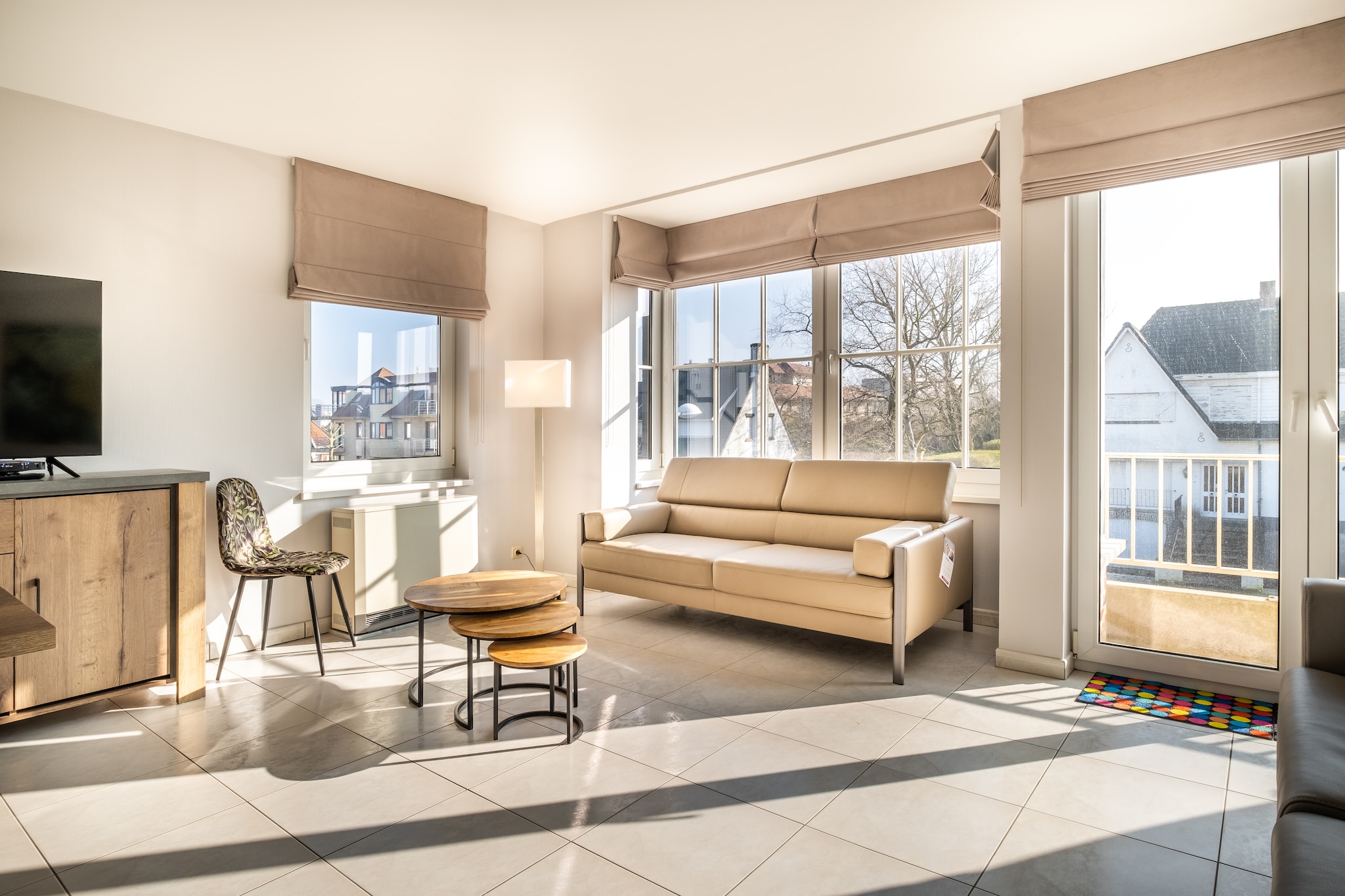 Sympathetic, hospitable apartment with 2 bedrooms in a quiet area, close to the dunes and the sea. parking included, pets forbidden and non-smokers.

Layout
Sunny living room with modern furniture, 2 bedrooms, 1 room with a double bed, 1 room with a bunk bed. Excellent open kitchen, washing machine in the bathroom.