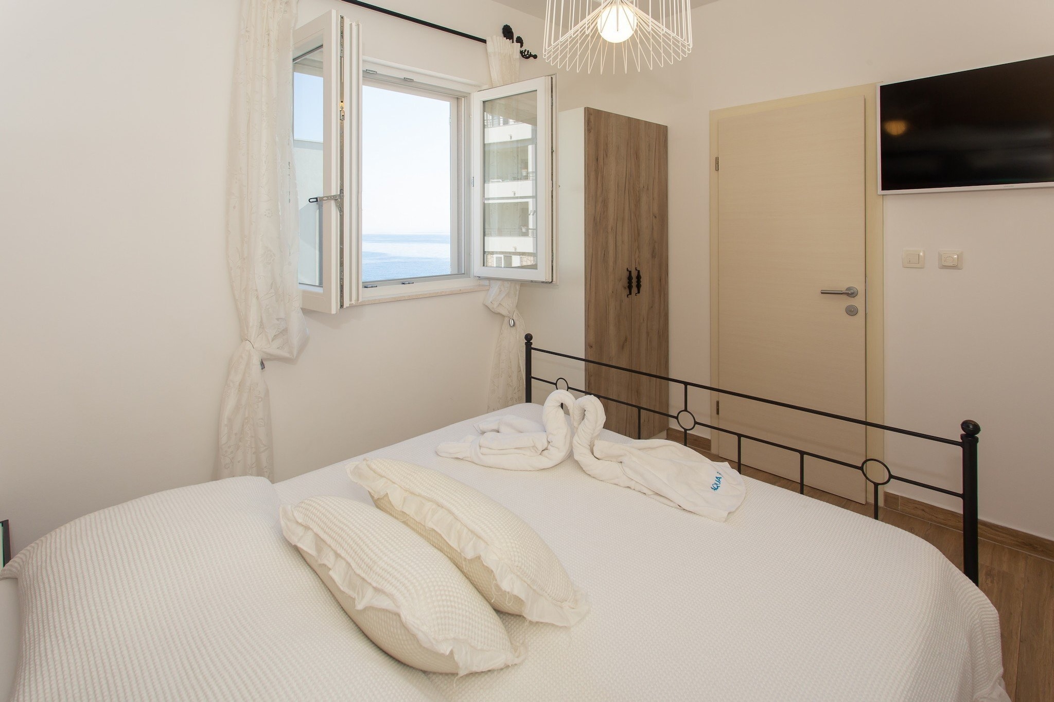 Apartments Aqua - Two Bedroom Apartment with Terrace and Sea View