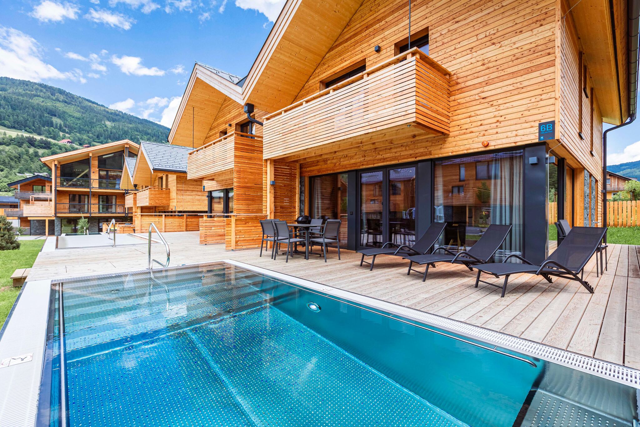 Ferienhaus mit privatem Pool und Sauna