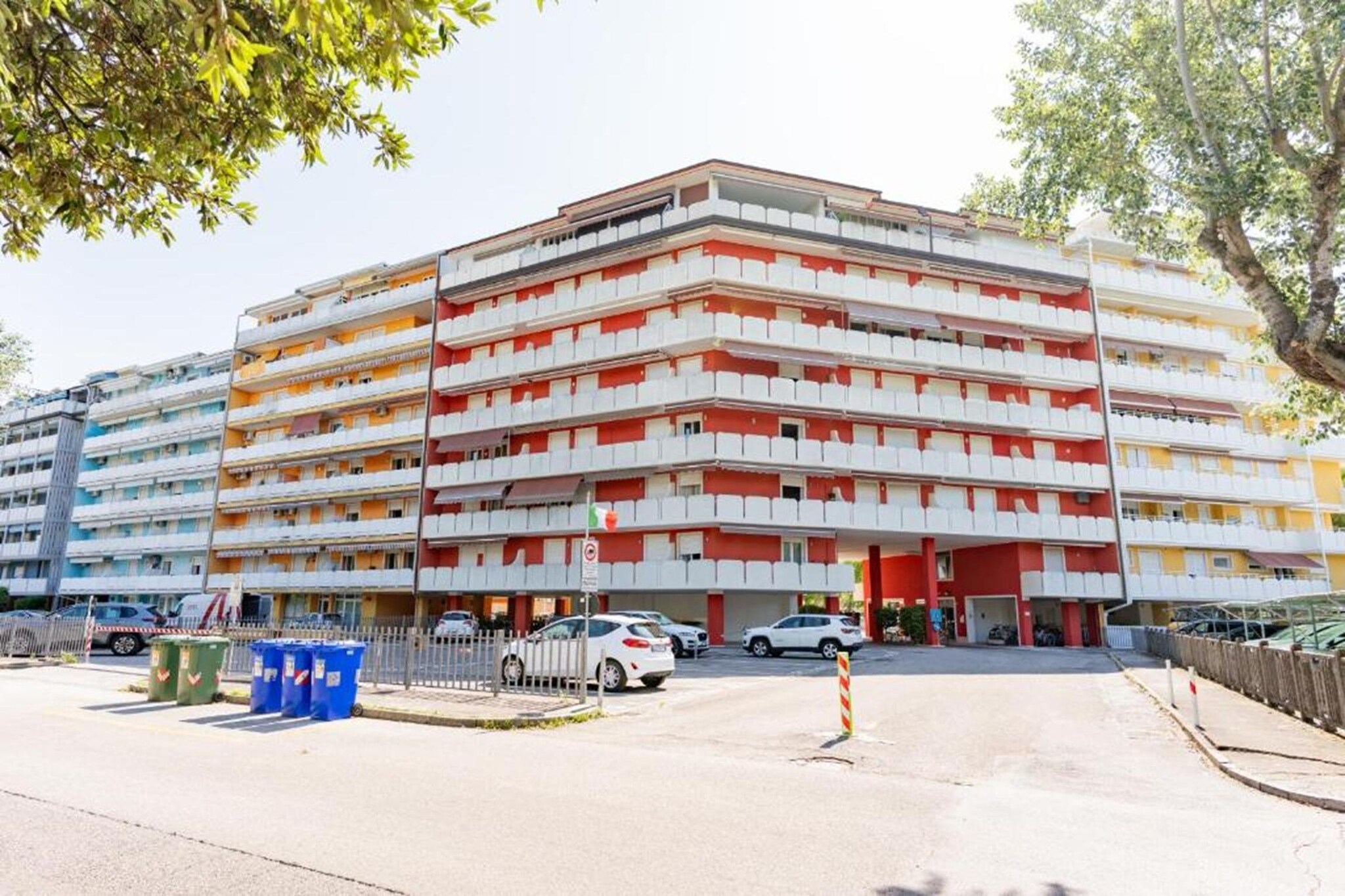 Exterior Summer