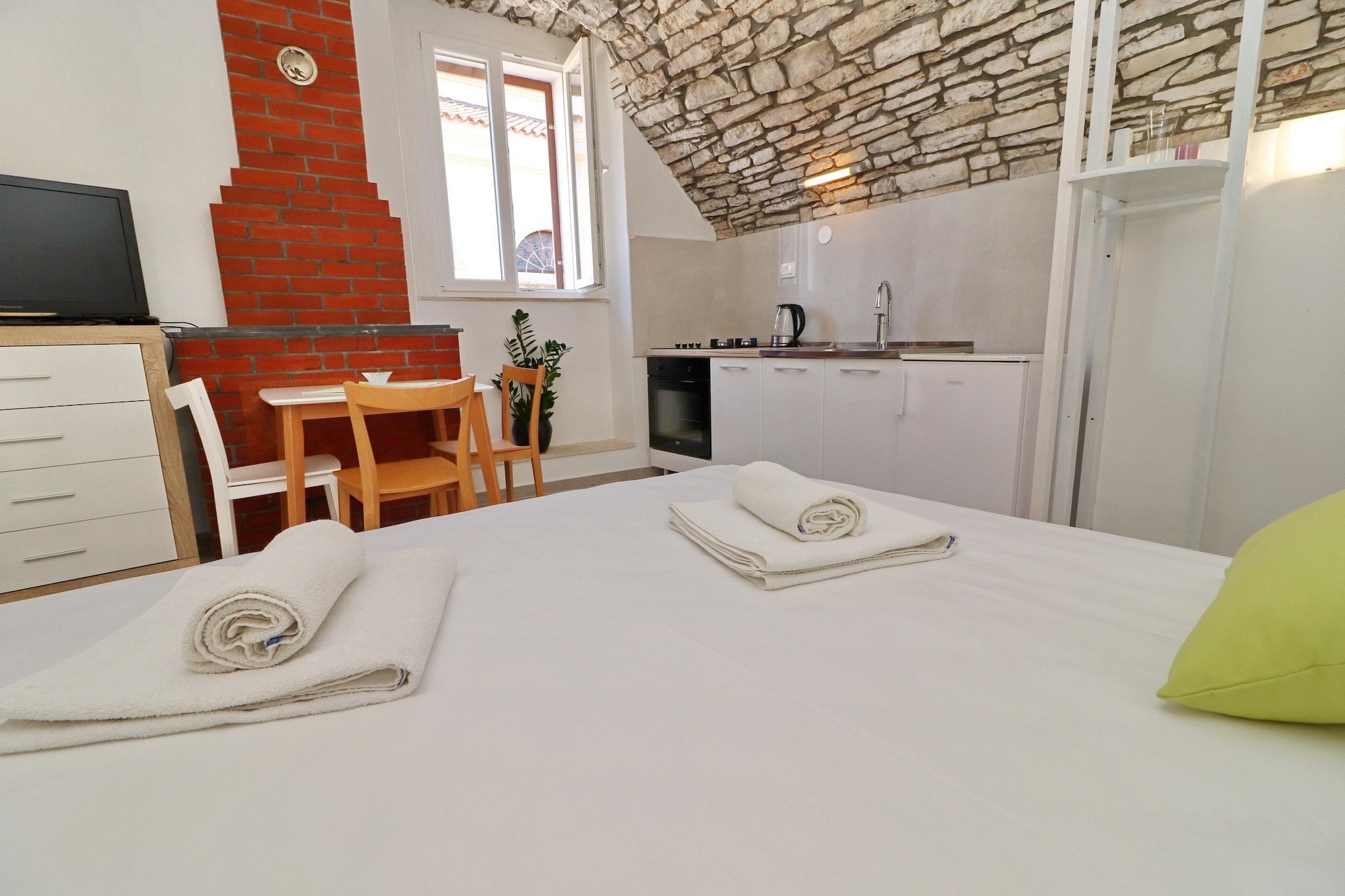 Studio Joković - Studio Apartment with Terrace and City View-Intérieur
