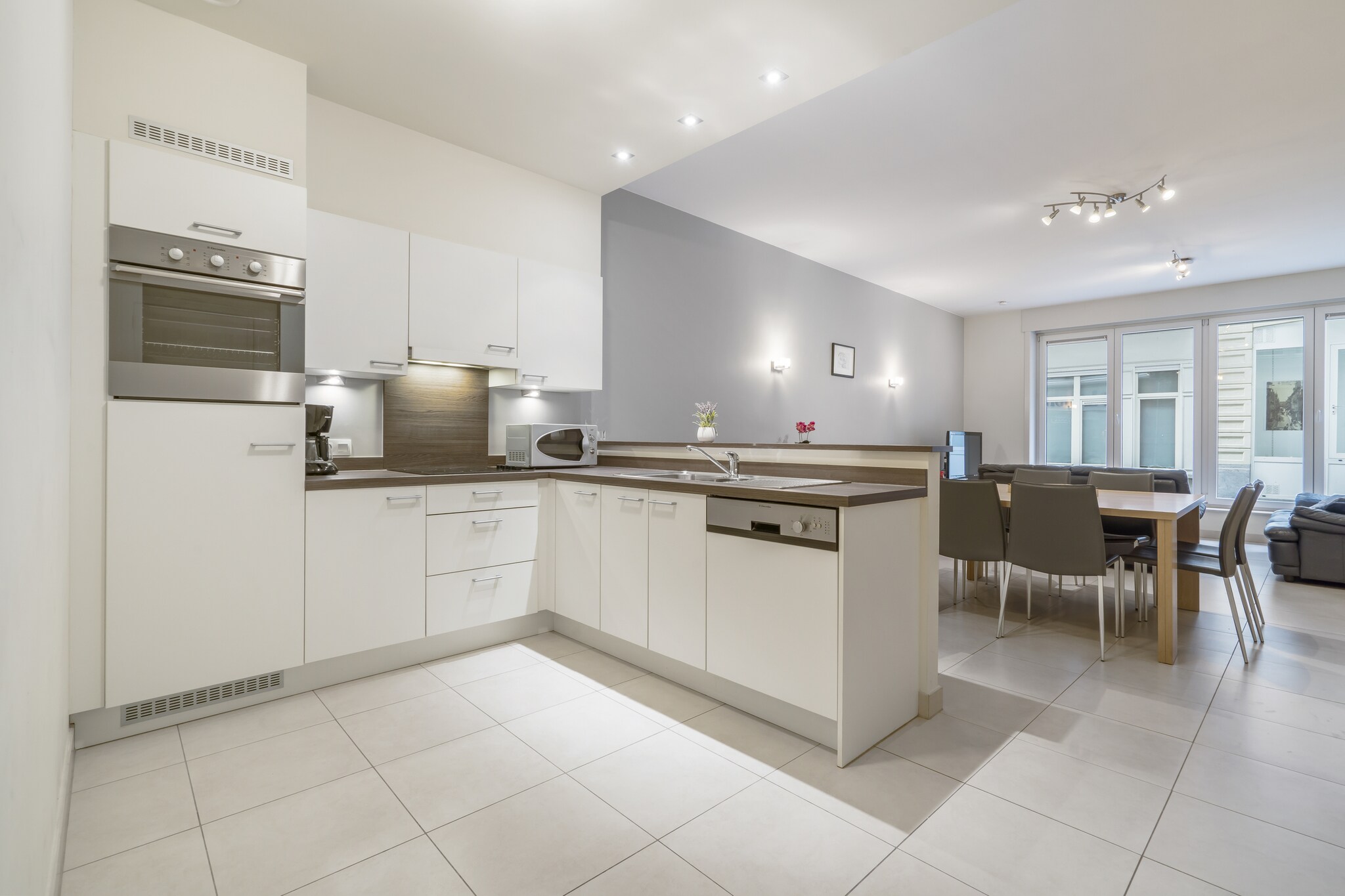 Apartment with modern kitchen