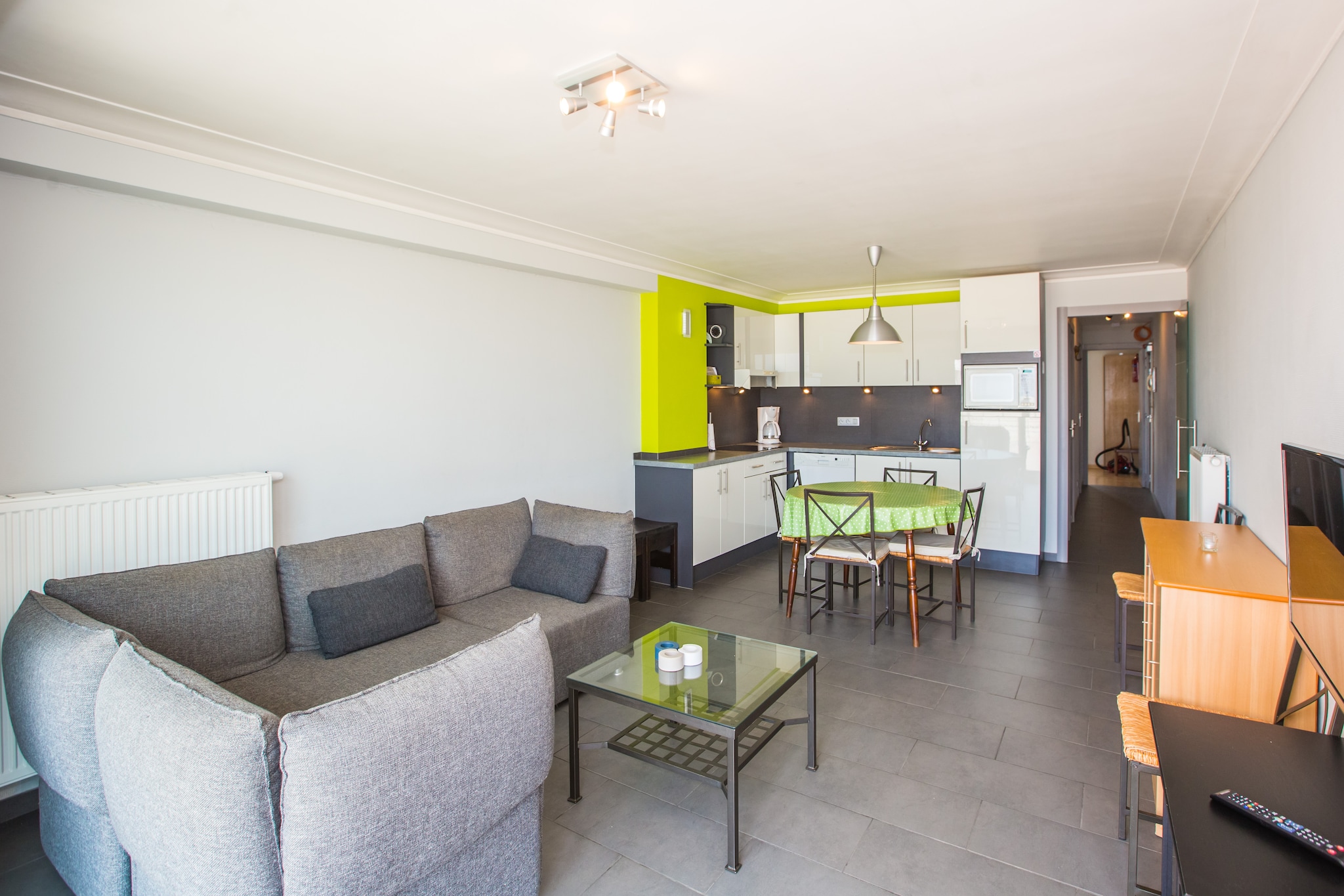 Apartment with terrace on the seafront promenade