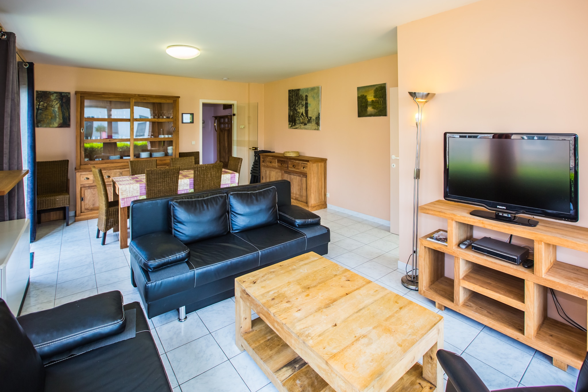 Cosy apartment on the seafront