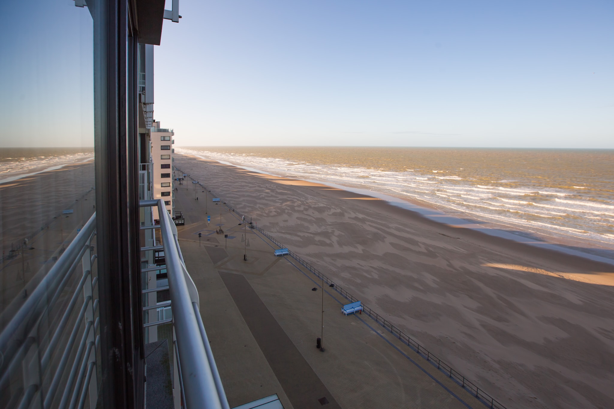 Charming Studio with Sweeping Sea Views
Perched on the 8th floor, this light-filled studio offers front-row views of the North Sea through stunning floor-to-ceiling windows. Designed with comfort and functionality in mind, it features two cleverly hidden cupboard beds—one in the cozy sleeping nook and another in the living space—making it ideal for couples or small families. The open kitchen is fully equipped for your culinary needs, and the bathroom offers a relaxing soak in the bathtub after a day of seaside adventures.
Prime Location by Casino Square
Just steps from Casino Square—the vibrant heart of Middelkerke—you’ll find yourself perfectly positioned to enjoy the best of this charming coastal town. Whether you're strolling the scenic Zeedijk promenade, hopping on the tram to explore neighboring towns, or heading out for a day trip to Bruges, everything is easily within reach. The studio also includes a private garage and bicycle room, adding extra convenience for active travelers.
Dining with a View
Middelkerke’s dining scene caters to every taste, from upscale seafood restaurants with ocean views to cozy bistros serving Belgian classics. Wake up to the smell of fresh waffles from nearby cafés, enjoy beachside lunch at local brasseries, or dine under the stars just a short walk away. Your perfect coastal getaway awaits—peaceful, picturesque, and packed with flavor.