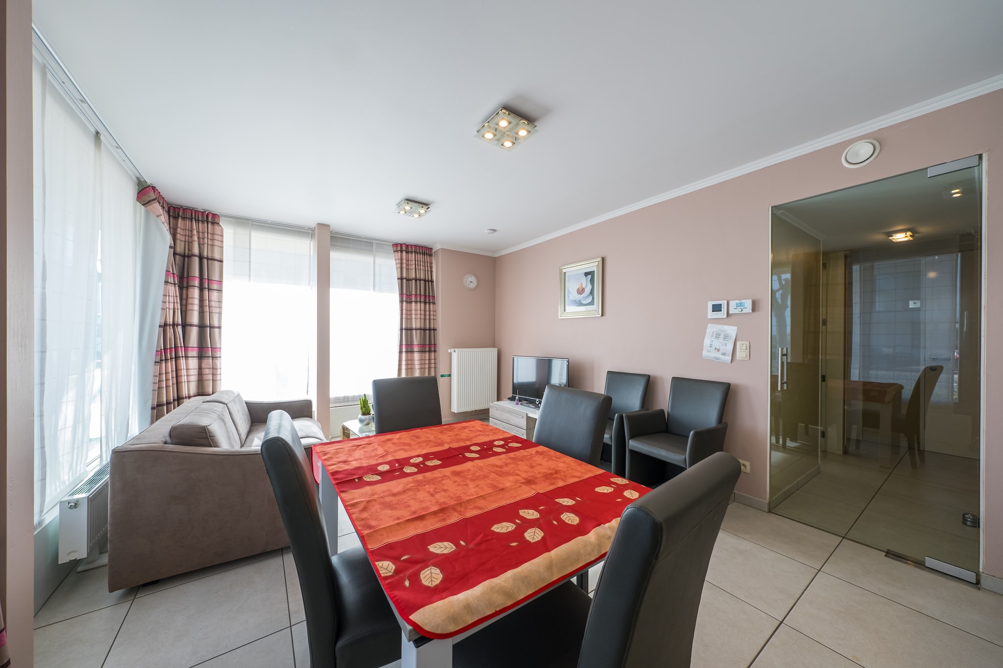 Ground floor: (Living room(double sofa bed(twin duvet, 140 x 200 cm), TV, dining table, seating area), Kitchen(electric kettle, toaster, coffee machine, oven, microwave, fridge(+ freezer)), bedroom(double bed(twin duvet, 180 x 200 cm)), bedroom(bunk bed(duvet, 90 x 200 cm)), bathroom(shower, hairdryer), toilet(guest toilet), storage, Internet access, lift)