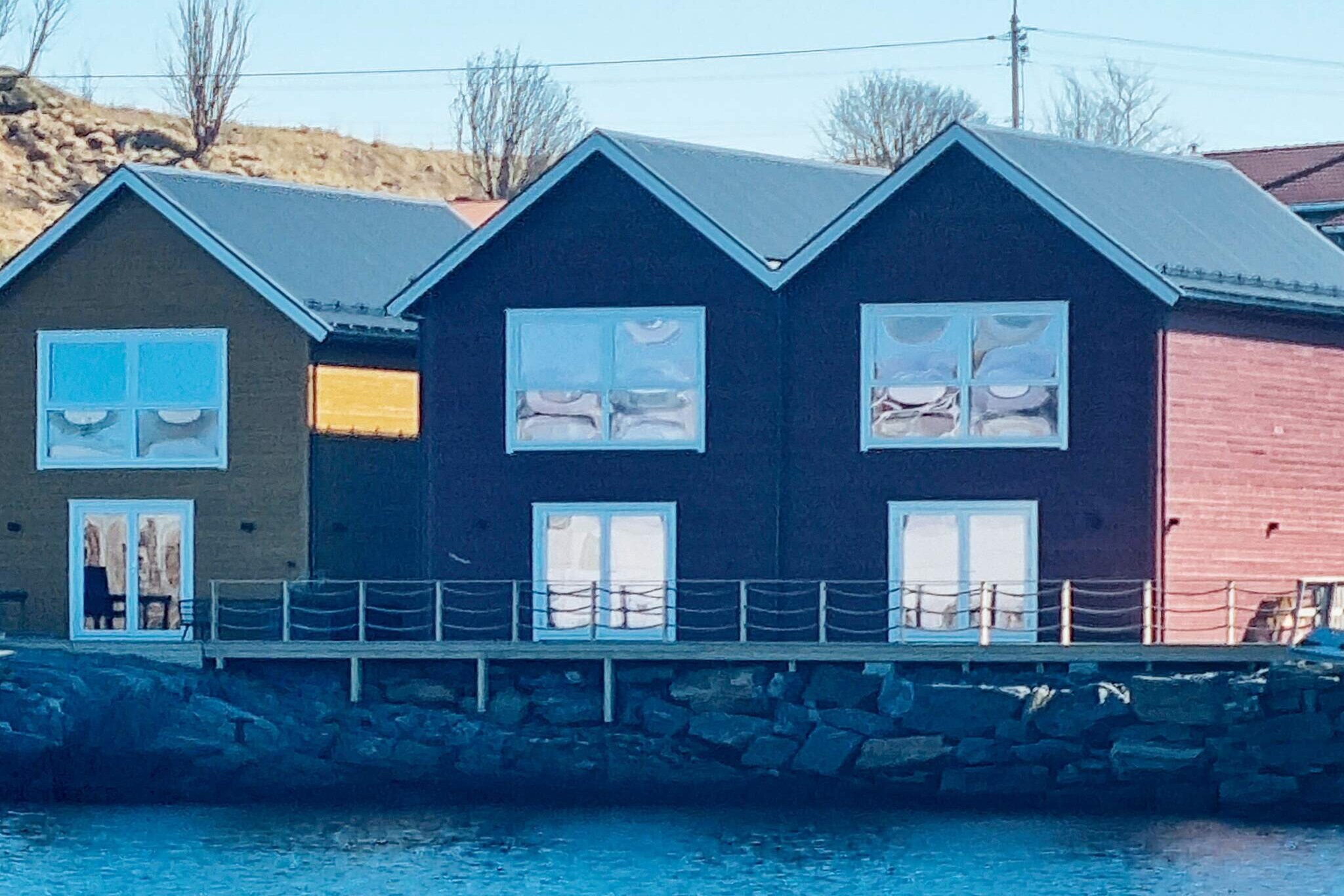 Internet Access DSL, Living room(16 m2)(3x single bed), open kitchen(cooker(electric), hood, coffee machine(filter), waffle iron, dishwasher, fridge, freezer(200-249L), washing machine, high chair), Living/bed room(TV(german television channels, norvegian TV channels ), radio), bedroom(single bed), bedroom(double bed, cot), bedroom(double bed), bathroom(floor heating)(washbasin, shower, toilet), bathroom(washbasin, toilet), heating(electric), terrace(roofed, 80 m2), garden furniture, BBQ, parking