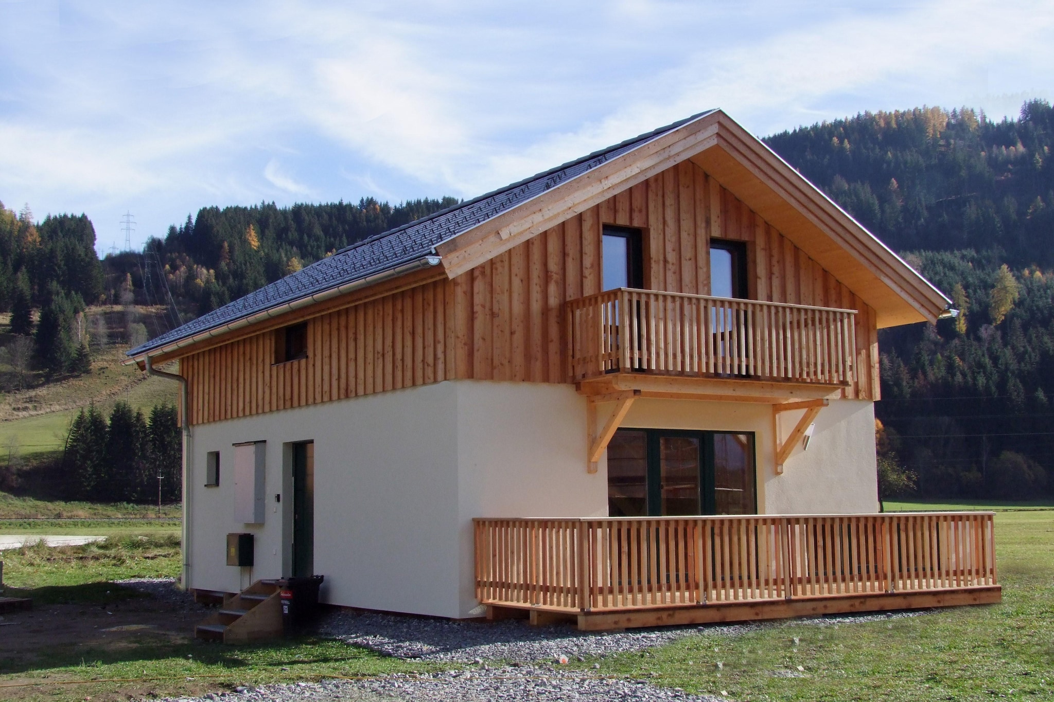 Spacious chalet with IR Sauna and whirlpool