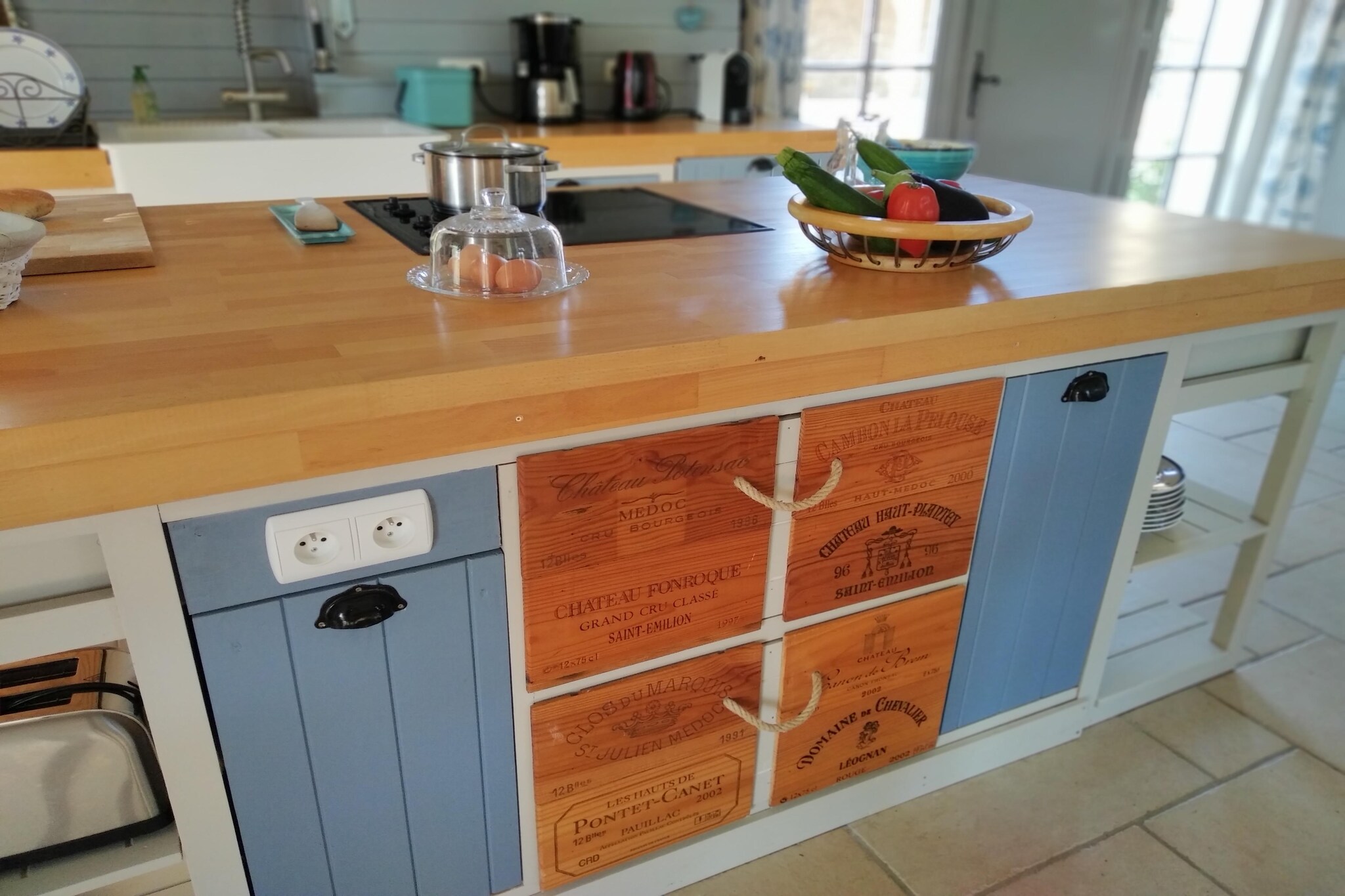 Sunflower Valley Villa, LÃ©obard