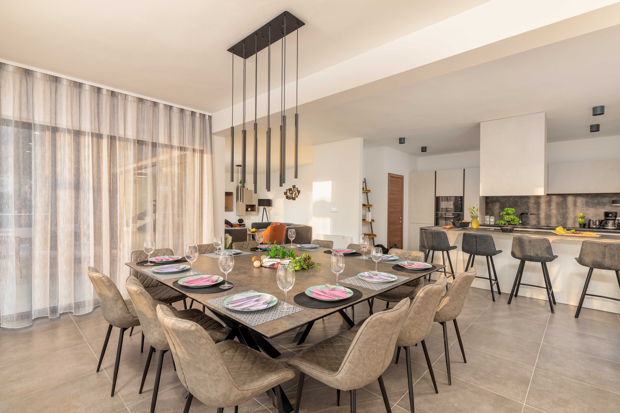 Villa Borealis - Six Bedroom Villa with Swimming Pool