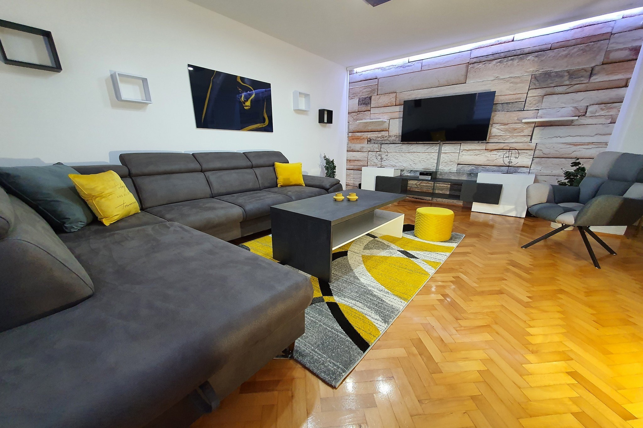 Apartment Pallaton - One Bedroom Apartment with Balcony