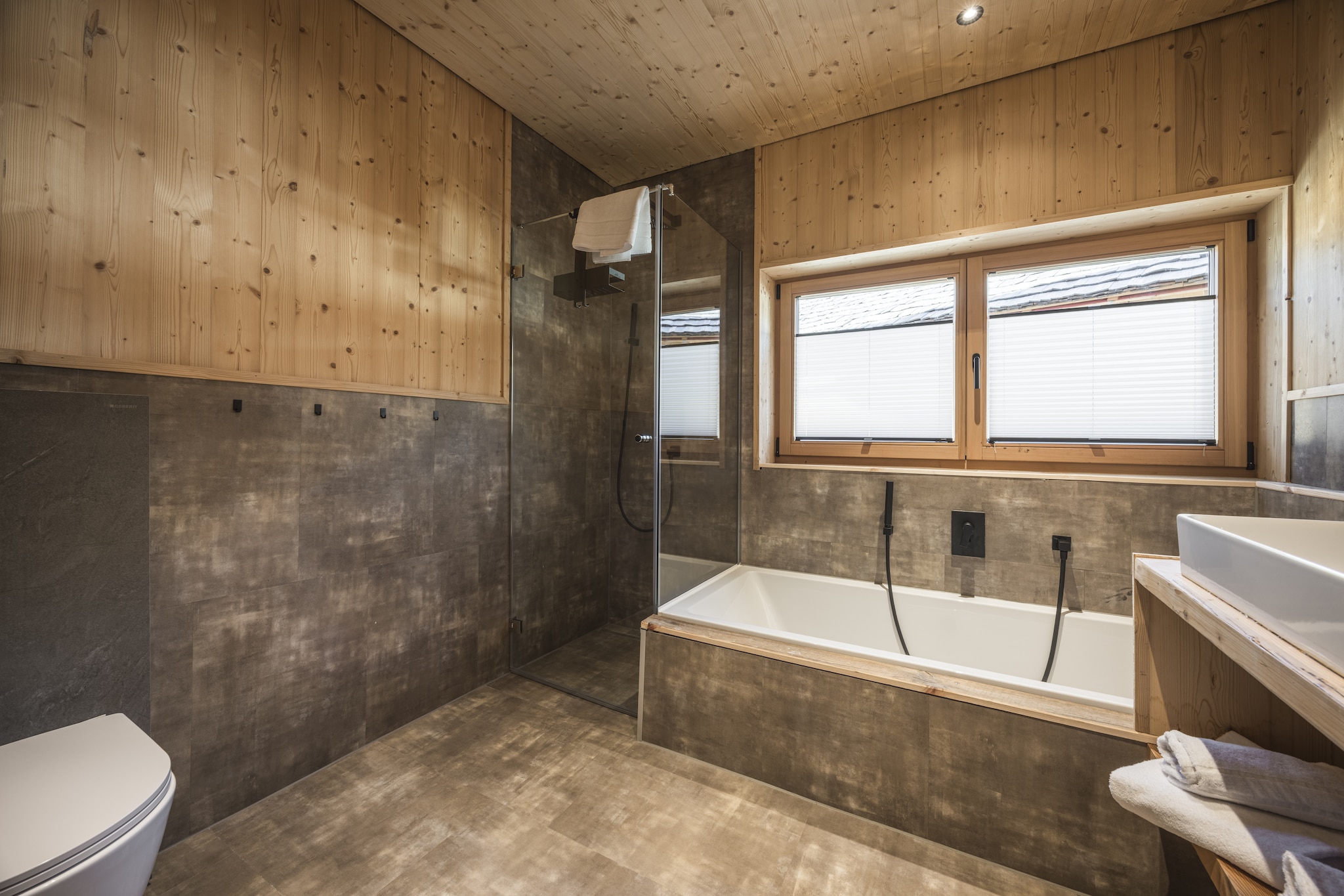 DEIN BICHLBACH Chalet groß-Badkamer