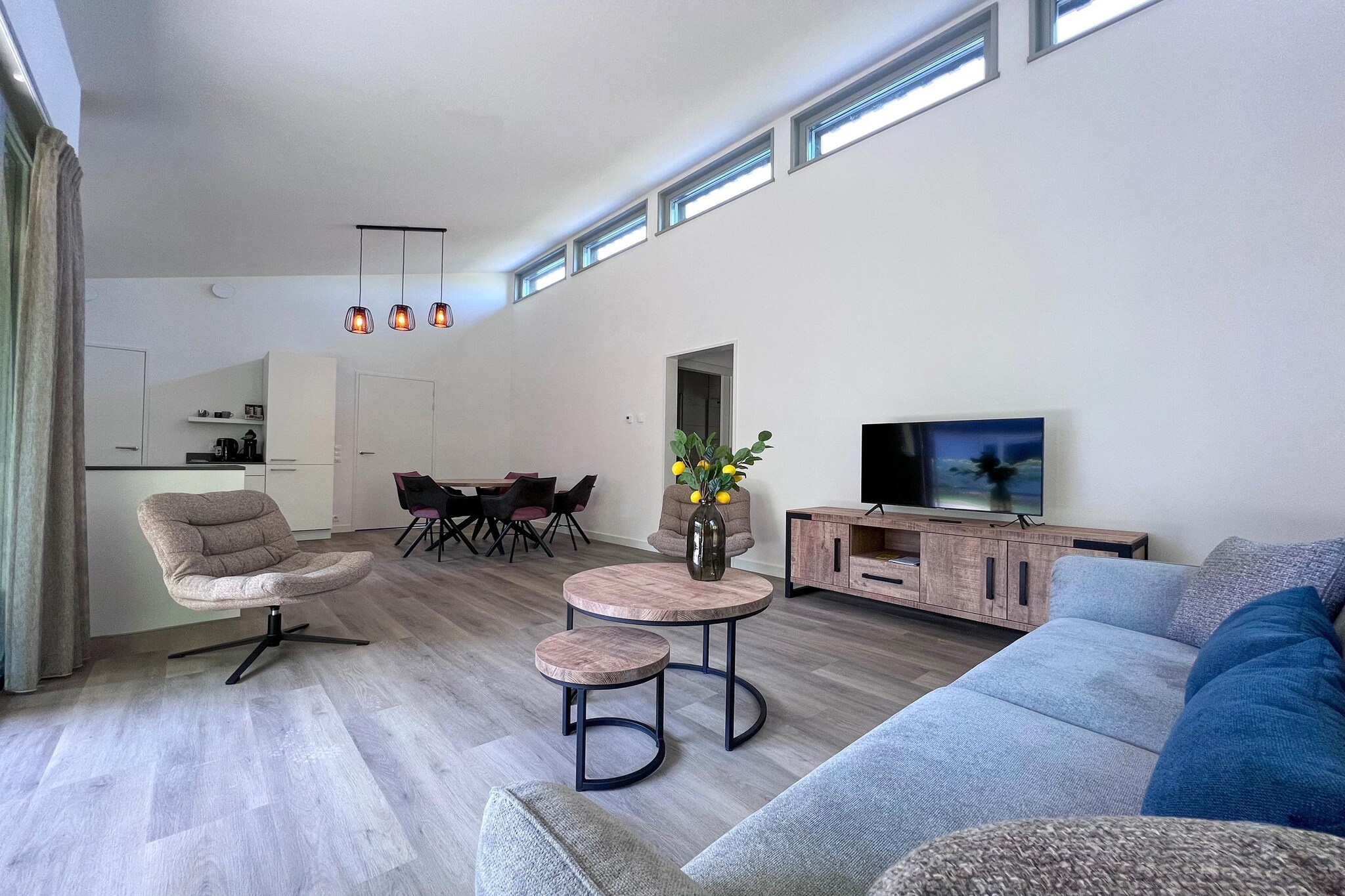 This stylish single-level holiday home in Bungalowpark Dirkshoeve offers a peaceful escape for up to five guests. With three cozy bedrooms, two walk-in shower bathrooms, and a spacious living-dining area with floor heating and flat-screen TV, itâ€™s designed for comfort and ease. The fully equipped kitchen and private terrace with a partially fenced garden make it ideal for families or friends. A pantry with washer and dryer adds convenience.

Located just 150 meters from Dirkshornâ€™s center, youâ€™re steps from shops and eateries like Eetcafe De Kastanjeboom for Dutch classics. Nature lovers can unwind at Meer van Dirkshorn, tee off at Golfbaan Dirkshorn, or explore dunes and beaches at Sint Maartenszee. Kids will love De Holle Bolle Boom play park nearby.

With sustainable features and a serene setting, this home is a perfect base for exploring North Hollandâ€™s countryside, coast, and culture.