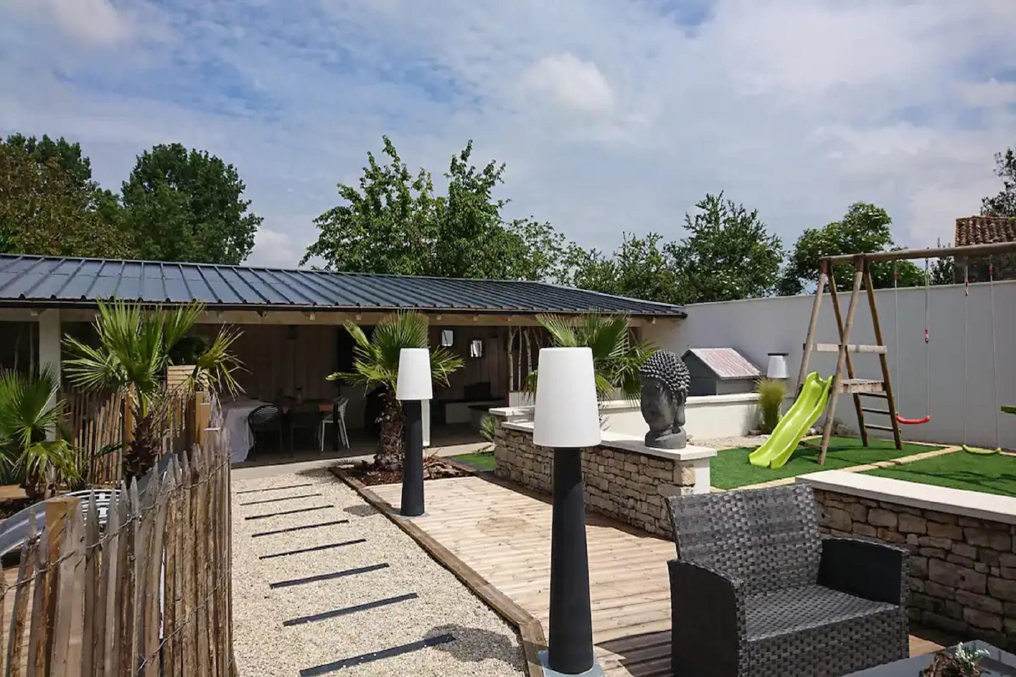 Amazing villa in Nuaillé-d'Aunis with sauna