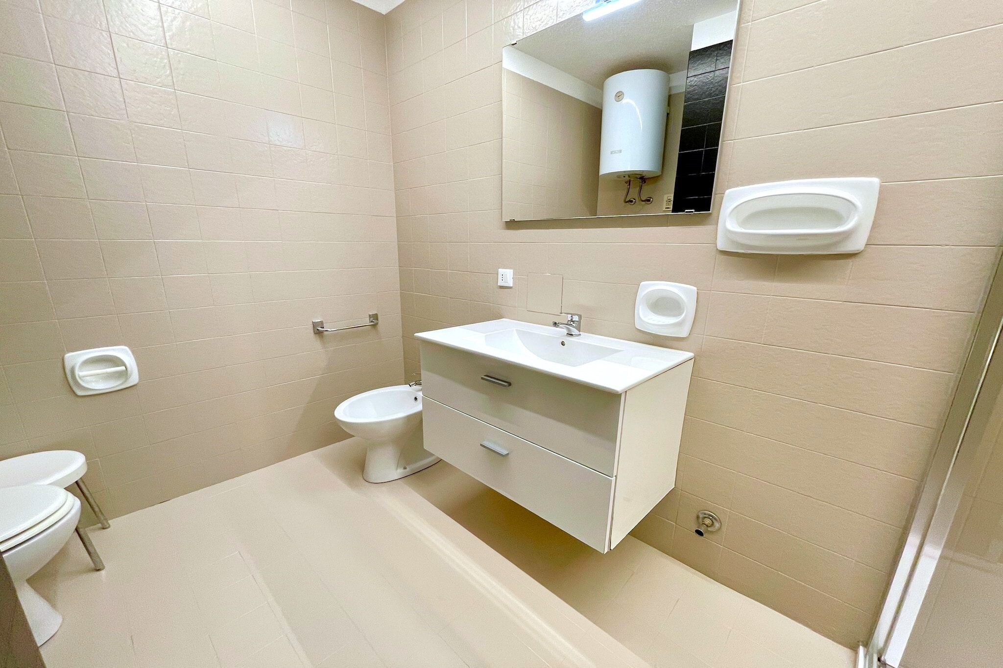 Holiday 225C-Badkamer