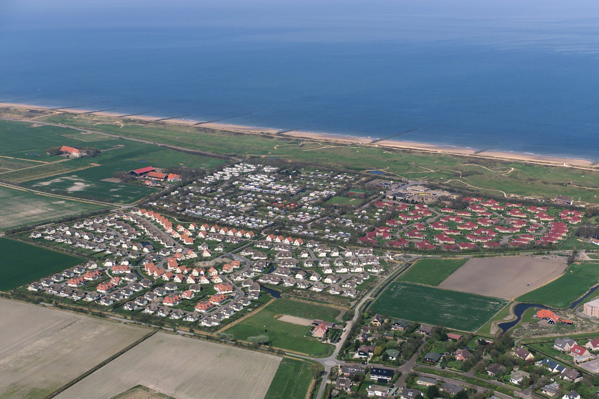 Detached villa with dishwasher, on a holiday park in Domburg, 1 km from the sea