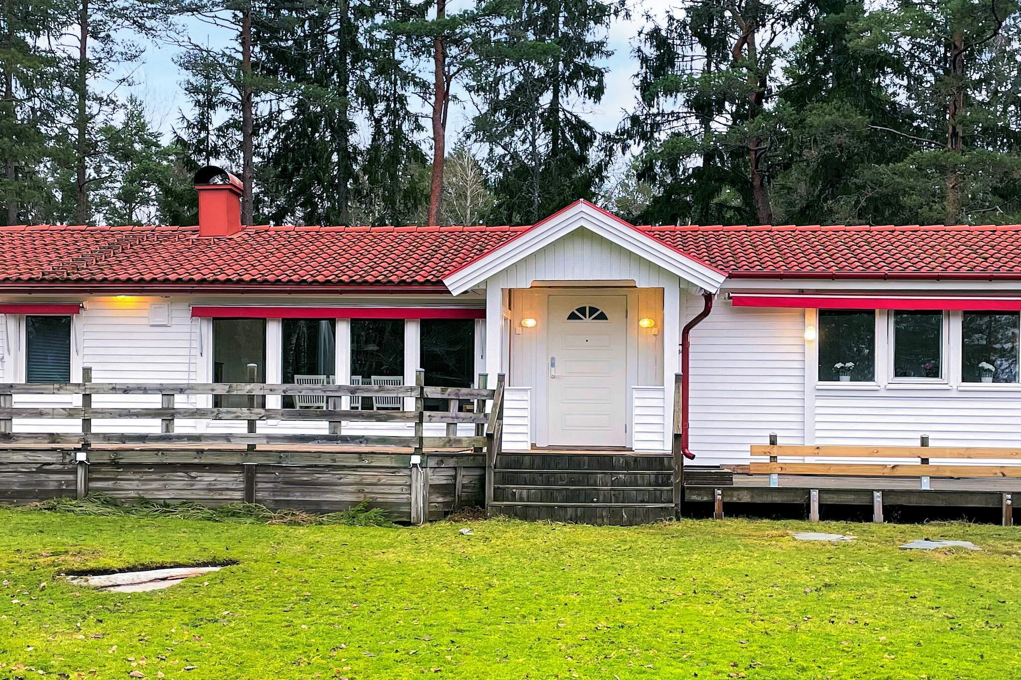 6 person holiday home in PRÄSSEBO-By Traum