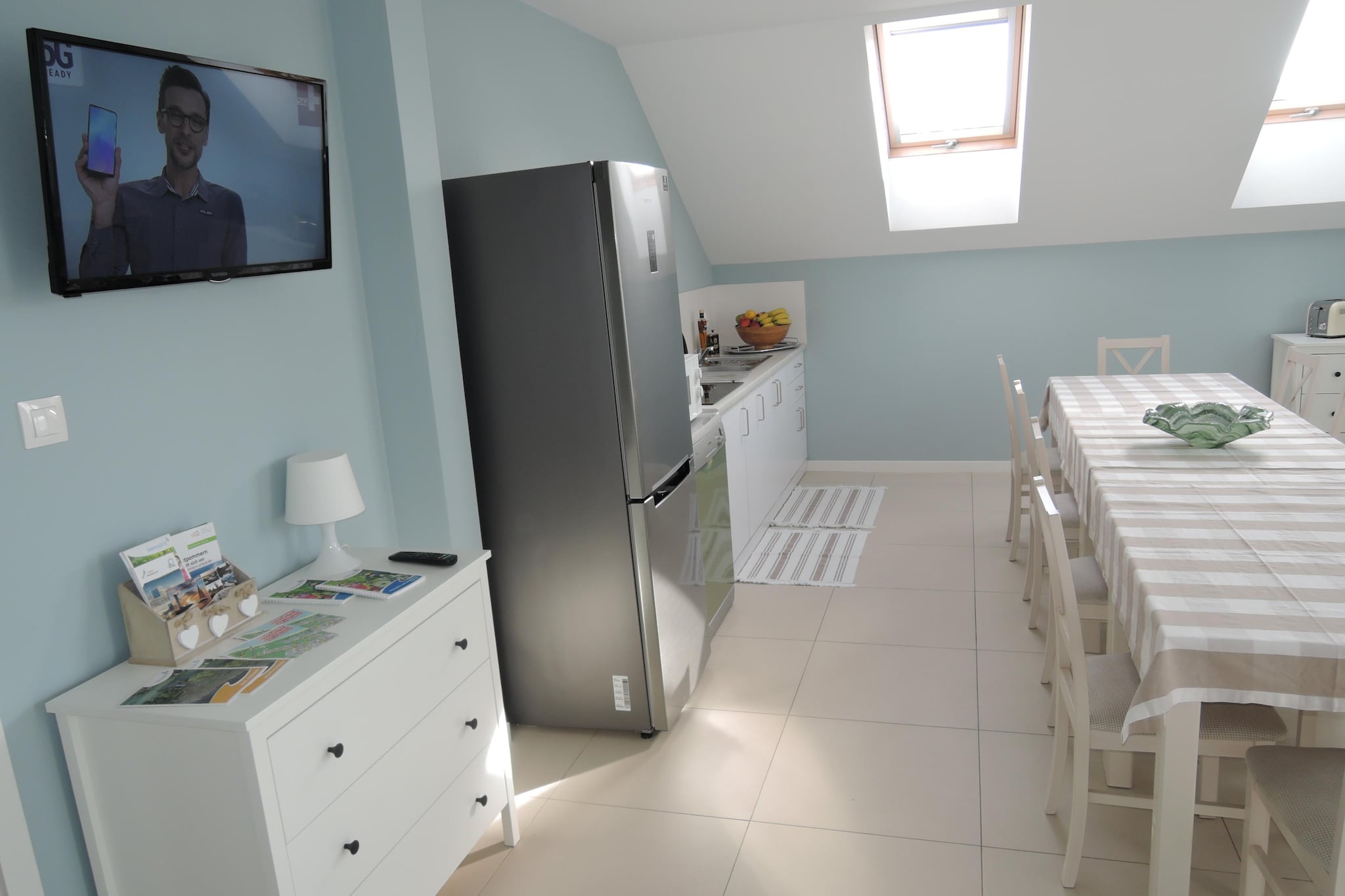 A large, newly built in 2019, five-bedroom, five-bathroom holiday home that sleeps up to 12 people. There is a free closed car park on site. On the plot, guests have access to garden furniture (3 wooden tables with benches, garden chairs and a table, a gazebo with a table and benches, a garden house, a barbecue, and a children's playground.
All toys and other things in the garden house are available to guests (garden swimming pools, children's toys, badminton and others).
Additionally, for the youngest there are foldable baby cots, washing bathtubs and feeding chairs.
The small, fairy-tale village of Wisełka, surrounded by forests, is located only 8 km from Misdroy and 20 km from Świnoujście. The city center with numerous restaurants and shops can be quickly reached. And it's just a walk through the national park to the picturesque beach on the Baltic Sea. Highlights: WLAN Mobility: Not suitable for people with reduced mobility