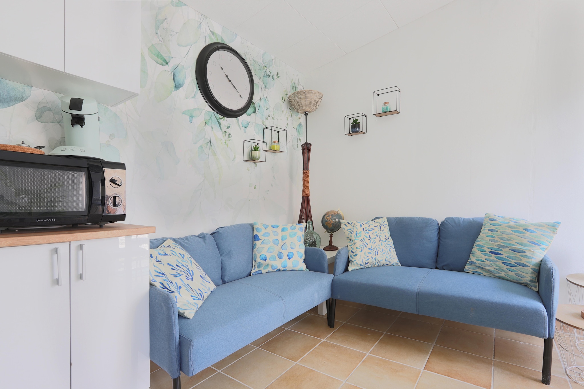 Peaceful Stay in Vineyards
This cosy holiday home in Gargas offers comfortable bedrooms and a magical setting for families or friends. Set among vineyards and hills along the scenic Route des Ocres, it shares the estate with another gîte and the owner’s house. Just 5 km from Apt, the capital of candied fruit, it’s perfect for exploring the lush Parc du Luberon.
Explore & Discover
Bikes are available to explore nearby picturesque villages like Bonnieux (14 km), Gordes (17 km), and Ménerbes (20 km). Visit local restaurants 800 m away or the fascinating Mines of Bruoux just 1.6 km from the house. The stunning Colorado de Rustrel and ochre cliffs of Roussillon are also close by.
Relax & Enjoy Outdoors
Unwind by the beautiful outdoor pool (open May–September), lounge under parasols, or enjoy a friendly game of pétanque. Meet other guests staying on the property and enjoy peaceful garden moments with your loved ones.