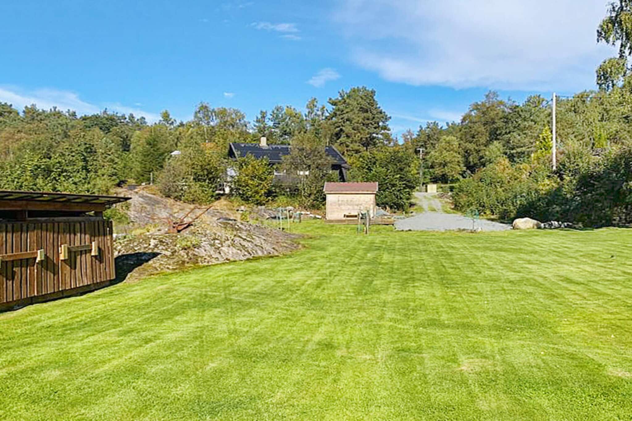 Internet Access DSL, open kitchen(cooker(electric), hood, coffee machine(filter), waffle iron, dishwasher, fridge, freezer(140-199L), high chair), Living/bed room(22 m2)(TV, DVD player, radio, stereo unit), bedroom(double bed, cot), bedroom(2x bunk bed), bedroom(2x bunk bed), bedroom(double bed), bathroom(bathtub or shower, washbasin, toilet), heating(electric), garden furniture, BBQ, parking