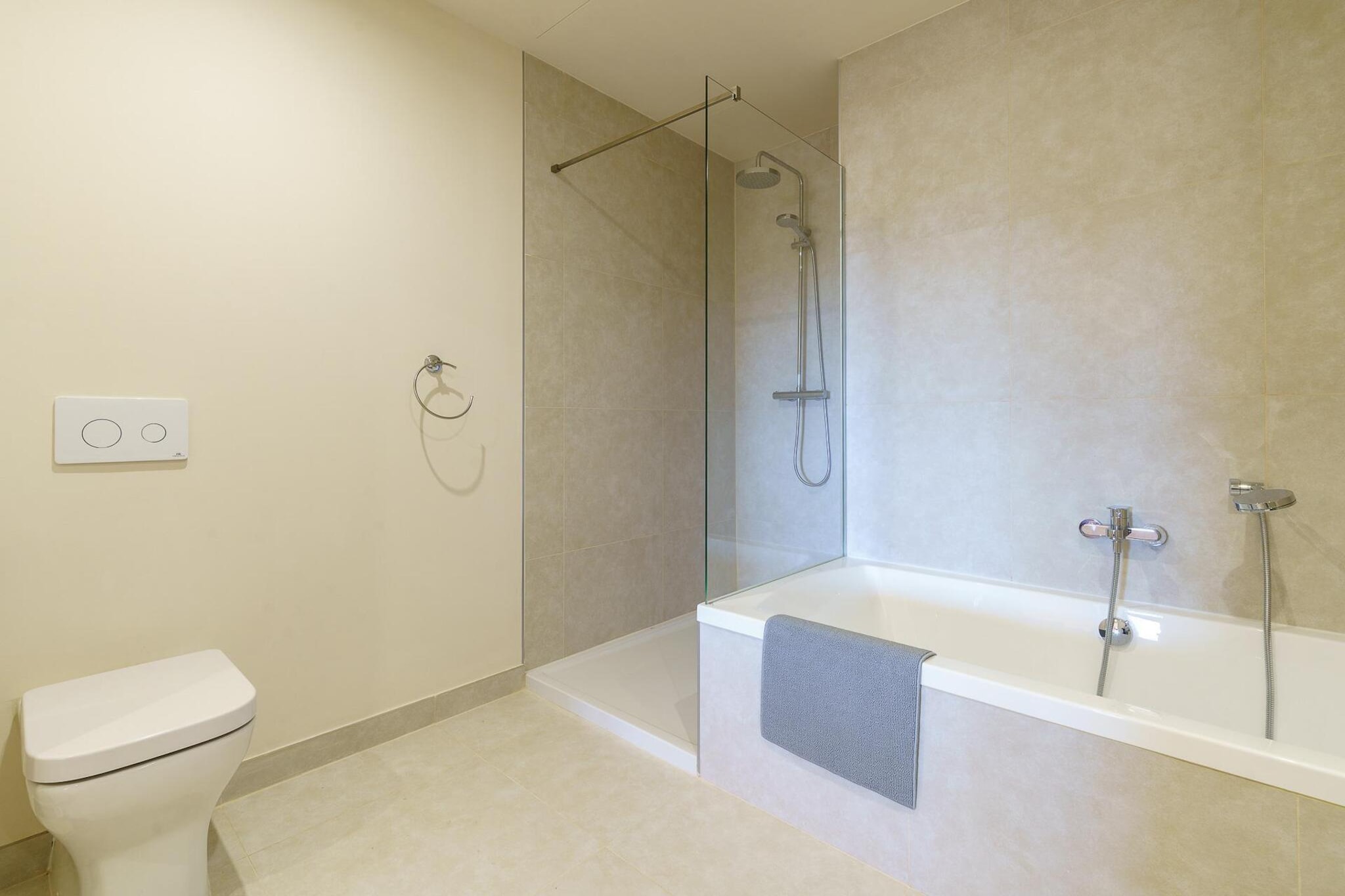 CT 158 - Lotus Jardinana-Badezimmer