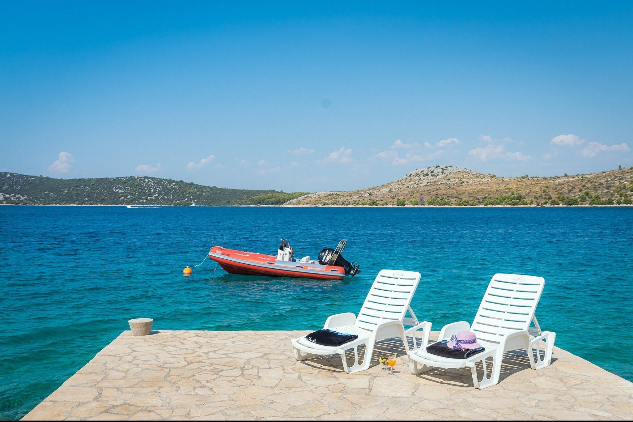 Apartments Gulin - One Bedroom Apartment with Terrace and Sea View (Maslina) - Sfeer