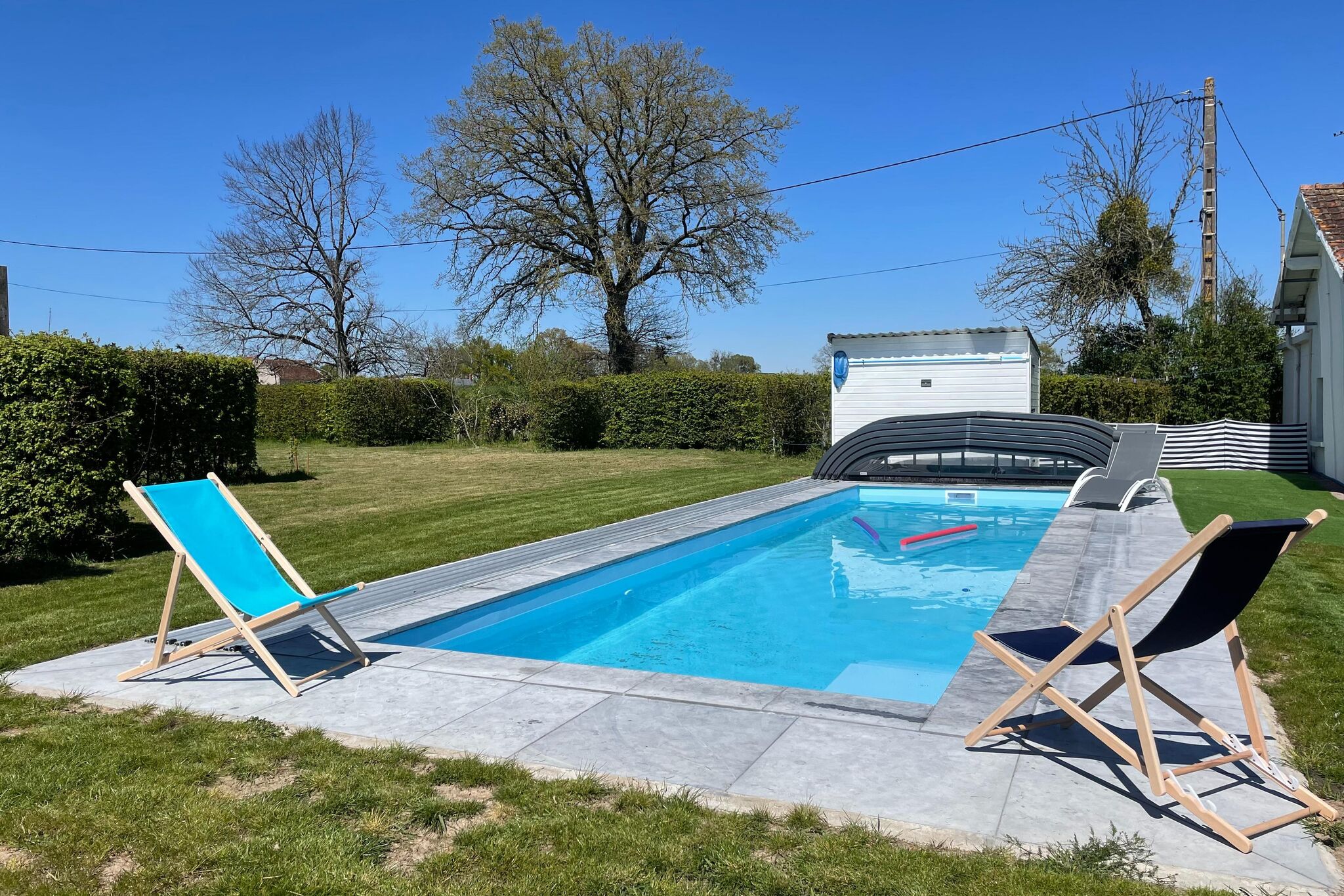 Belle maison de vacances à Valigny avec piscine