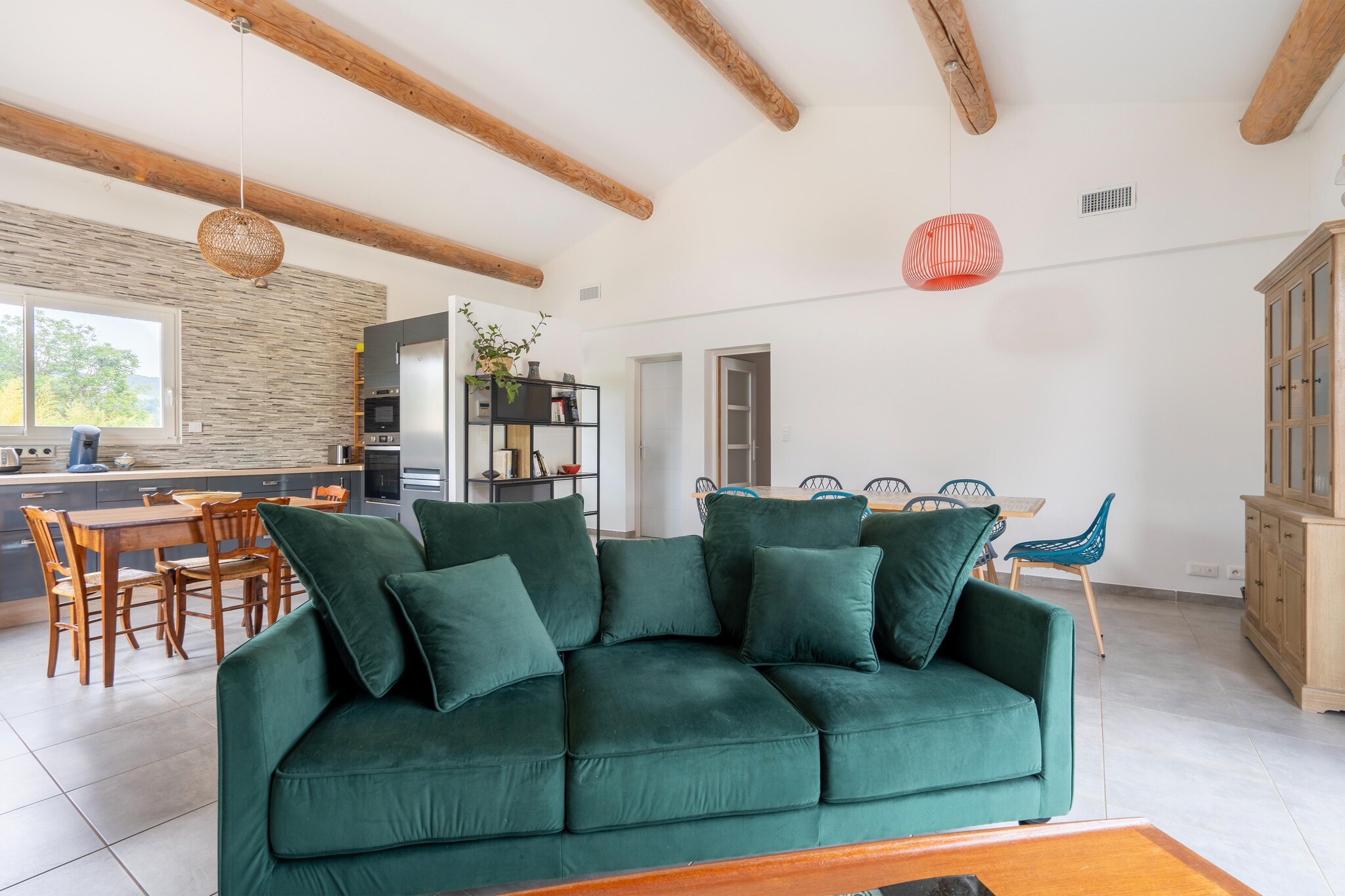 Cosy holiday home with pool