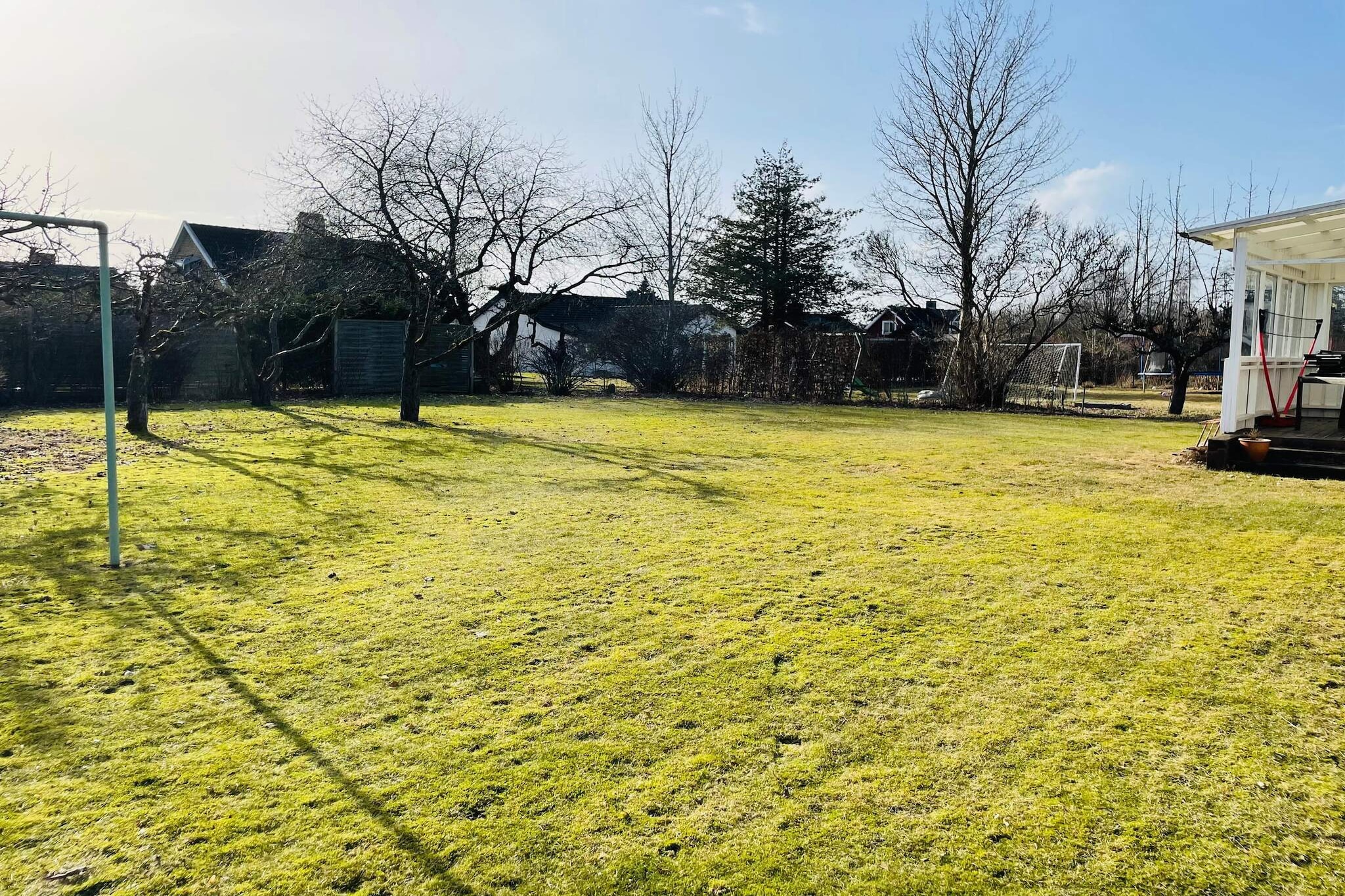 Basement: (washing machine)\n\nInternet Access DSL, Kitchen(cooker(electric), coffee machine, microwave, dishwasher, fridge-freezer), Living/bed room, bedroom(double bed, 2x bunk bed), bedroom(double bed), bathroom(washbasin, shower, toilet), terrace(garden furniture), terrace(roofed), garden, parking, geothermal energy, air to air heatpump