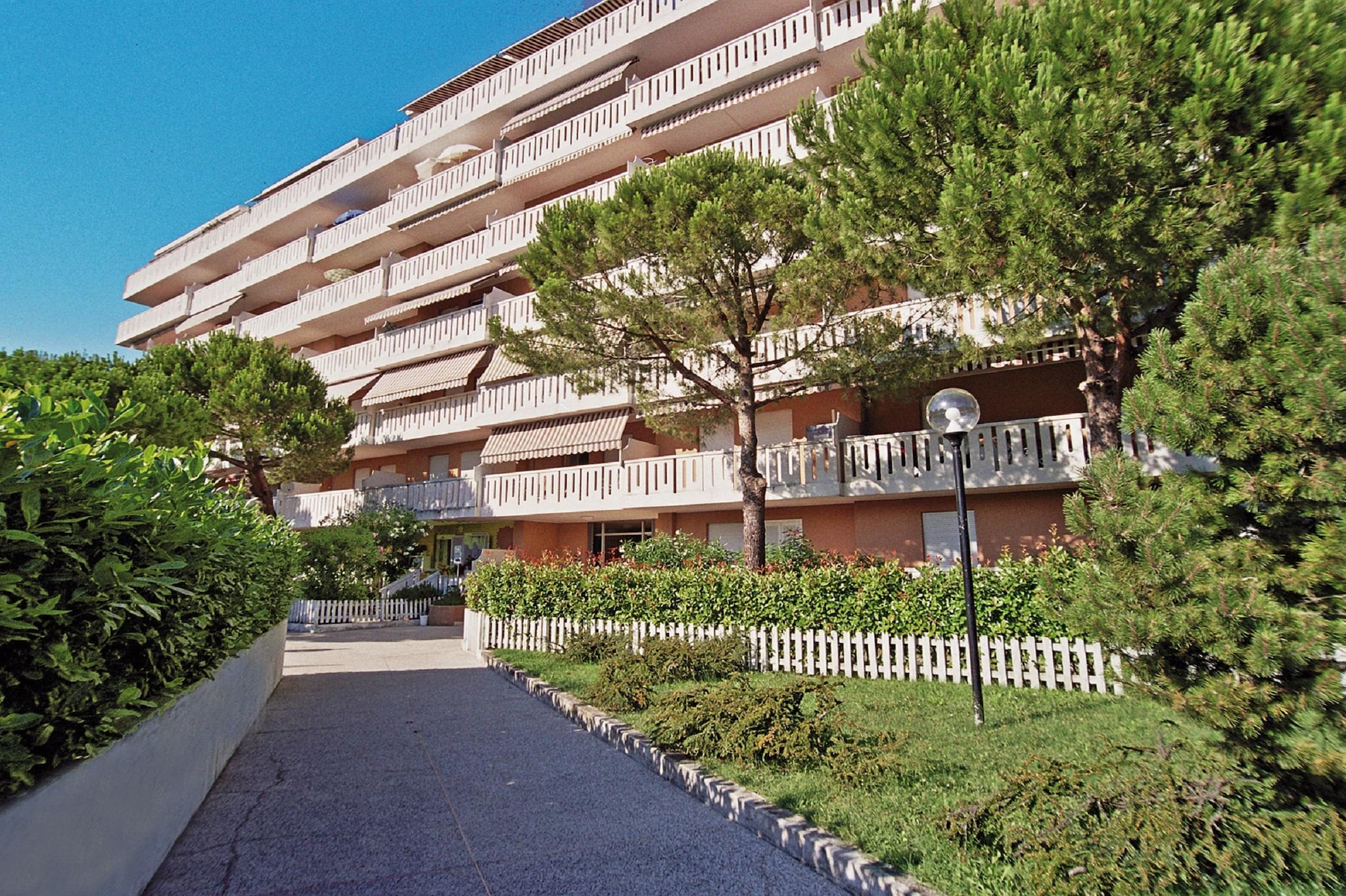 Exterior Summer