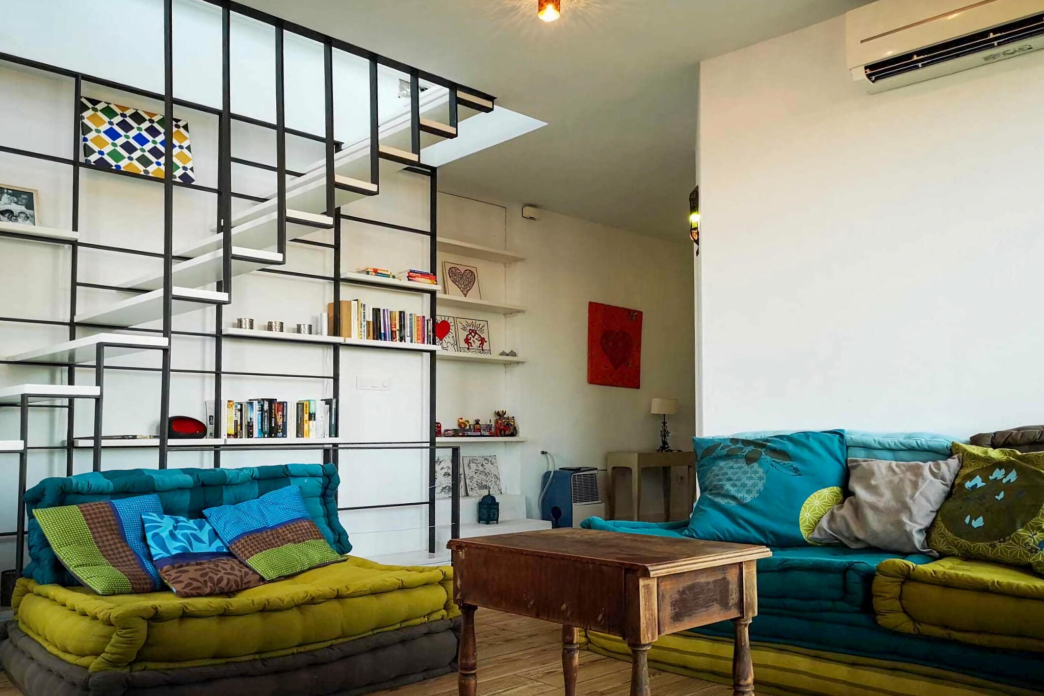 Escape to this stunning holiday home in AndalucÃƒÂ­a, perfect for creating unforgettable family memories. Bask in the sunshine on the charming roof terrace while savoring delicious meals or enjoying panoramic views of the picturesque surroundings. Located within walking distance of a supermarket and delightful restaurants, this home is a gateway to adventure and relaxation. Explore nearby attractions like the enchanting Caminito del Rey, the serene city beach at the Arcos reservoir, or the historic charm of Zahara de los Atunes with its iconic Faro de Camarinal lighthouse. Hikers and cyclists will love the scenic trails and breathtaking landscapes.  

Inside, the home boasts an elegant and tasteful interior with large windows offering mesmerizing views. Stay cool with air conditioning and prepare culinary delights in the fully equipped kitchen. The cozy bedrooms promise restful nights, while the unique cave-style bathroom with a bathtub and shower adds a touch of luxury. A washing machine is also available for your convenience.  

Book your stay with Belvilla and experience the freedom of a home away from home, where privacy, comfort, and adventure come together for the perfect holiday!'
)

A utilities & service fee of EUR 75,00 will be required closer to your checkin date. You will receive a separate communication with the payment link. The utilities & service fee ensures a smooth stay and covers any additional services such as cleaning, service charges, consumption, damages or any additional charges incurred during the stay.