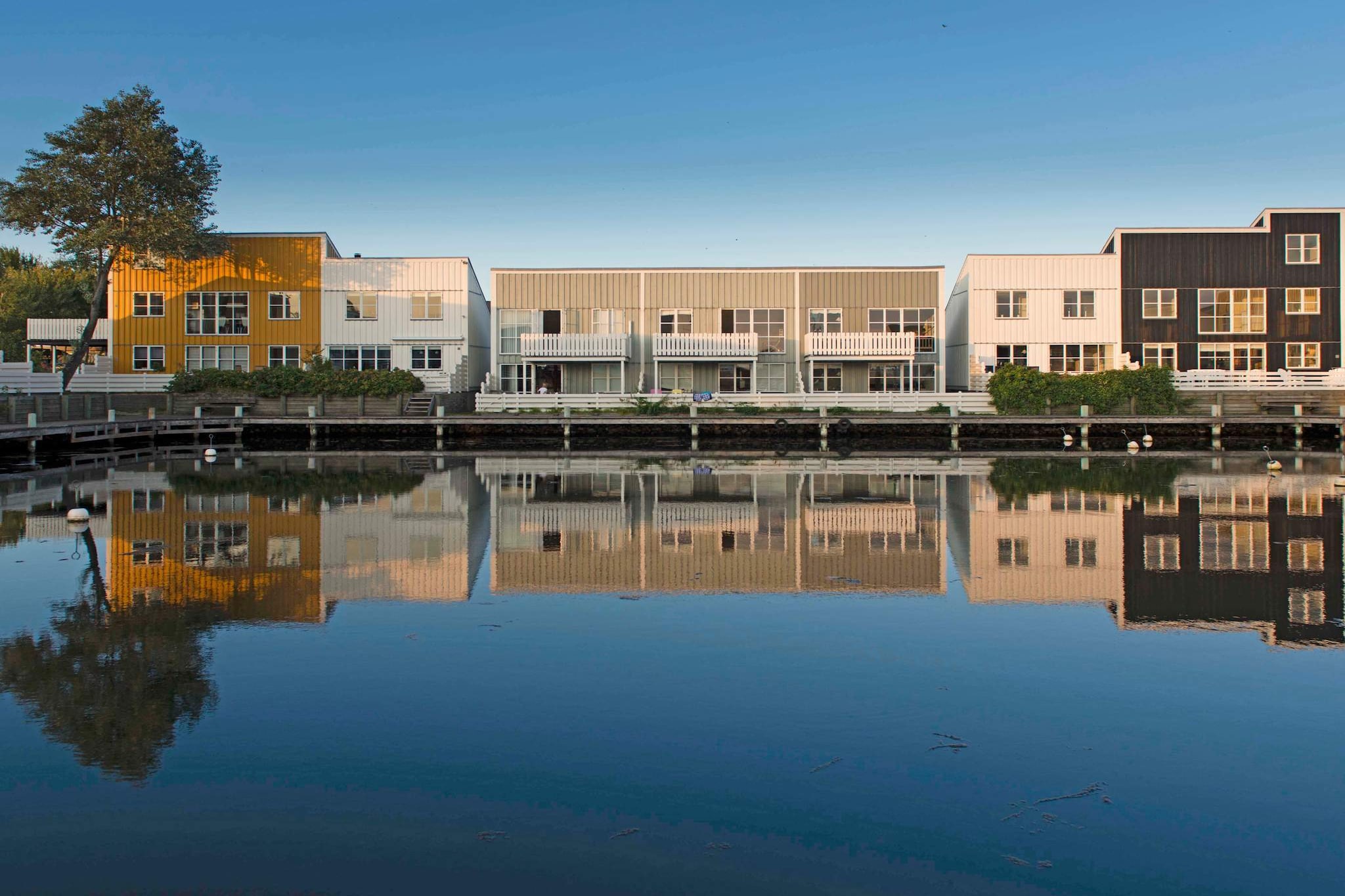 Kitchen(cooker(electric), coffee machine, dishwasher, fridge-freezer), Living/bed room(TV), bedroom(double bed), bedroom(double bed), bathroom(washbasin, shower, toilet), tumble dryer, washing machine, balcony, heating(electric), terrace, garden furniture