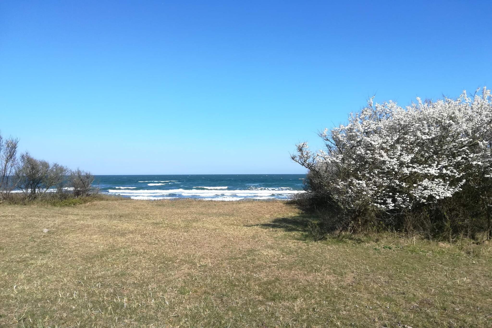 Zonnig vakantiehuisje met spafaciliteiten - Waterzicht