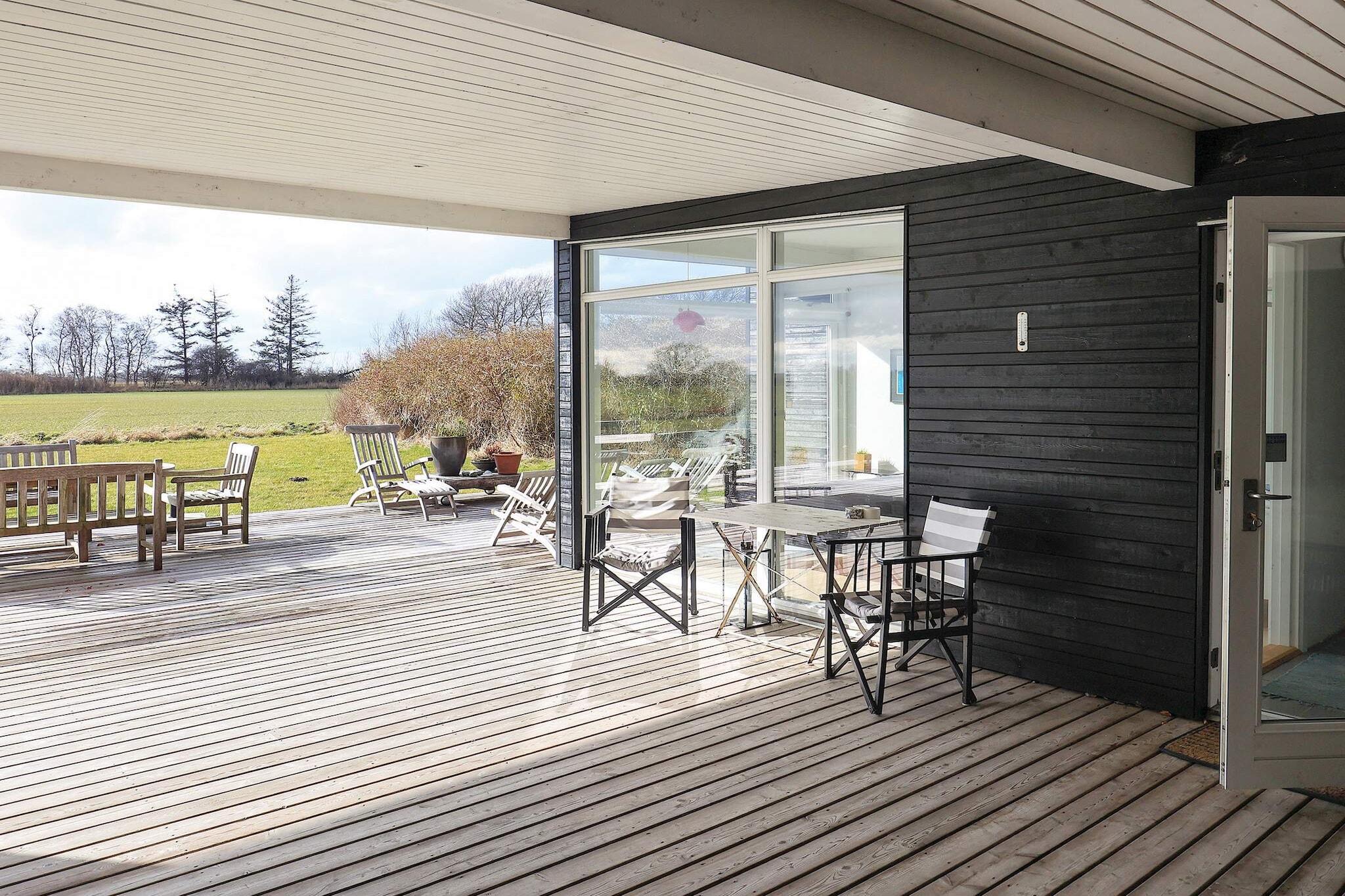 Zonnig vakantiehuisje met spafaciliteiten - Uitzicht